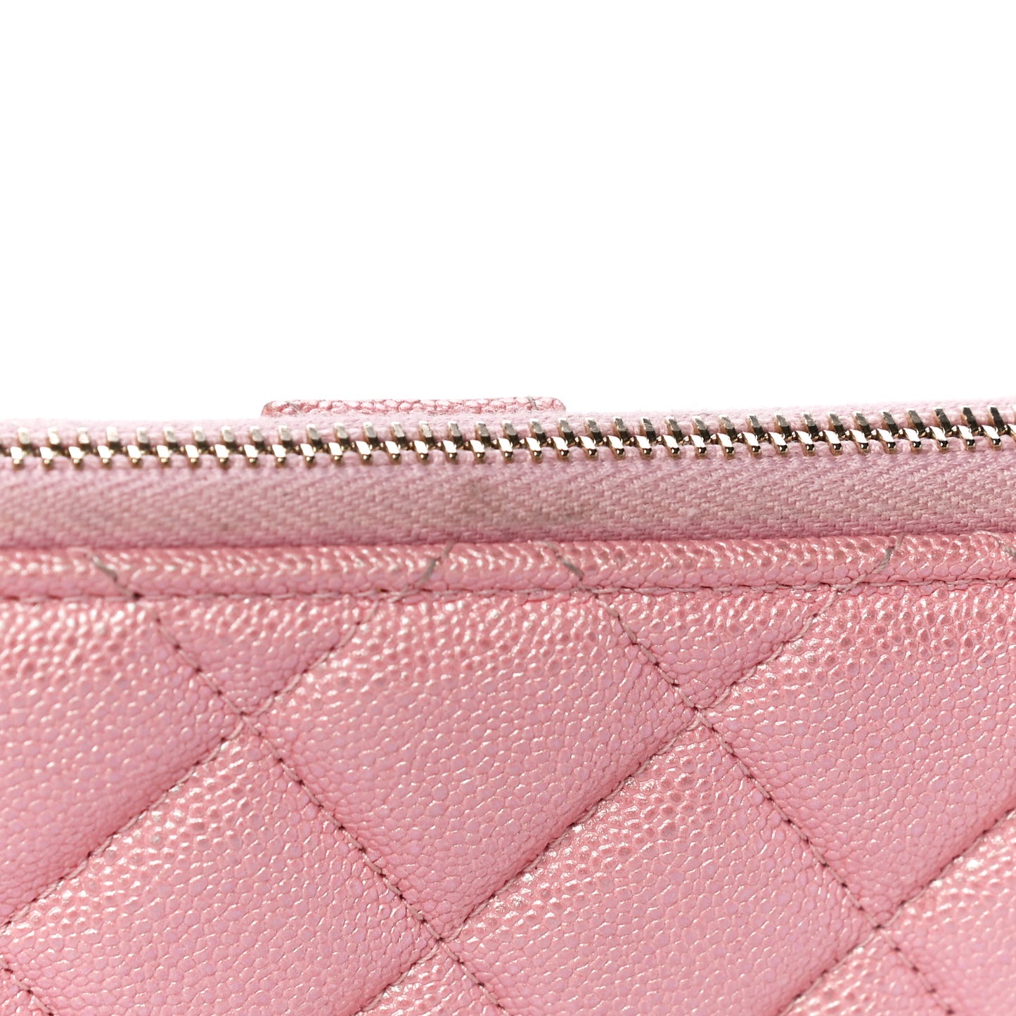 Iridescent Caviar Quilted Classic Pouch With Handle Rose Pink