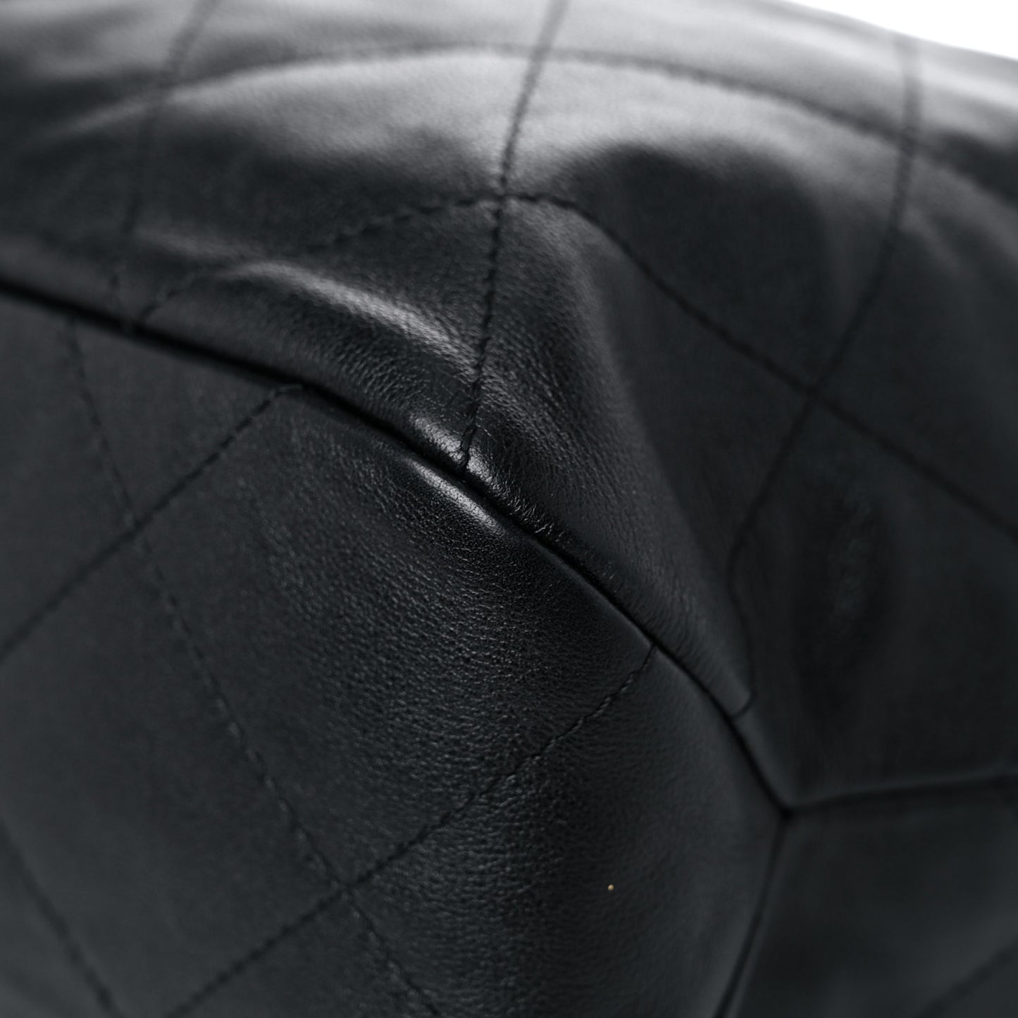 Calfskin Quilted Large Daily Hobo Black