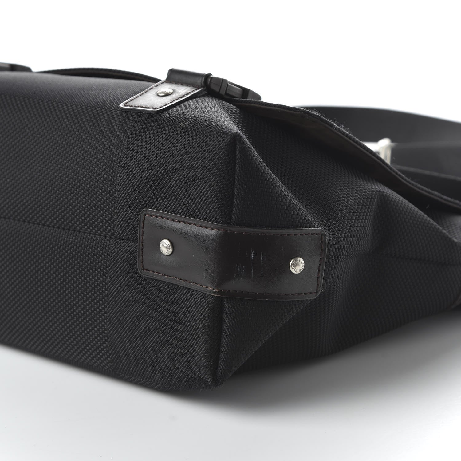 Louis Vuitton Damier Geant Loup Messenger Bag Black 7 of 10