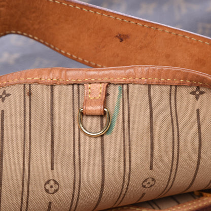 Louis Vuitton Monogram Delightful GM 9 of 11