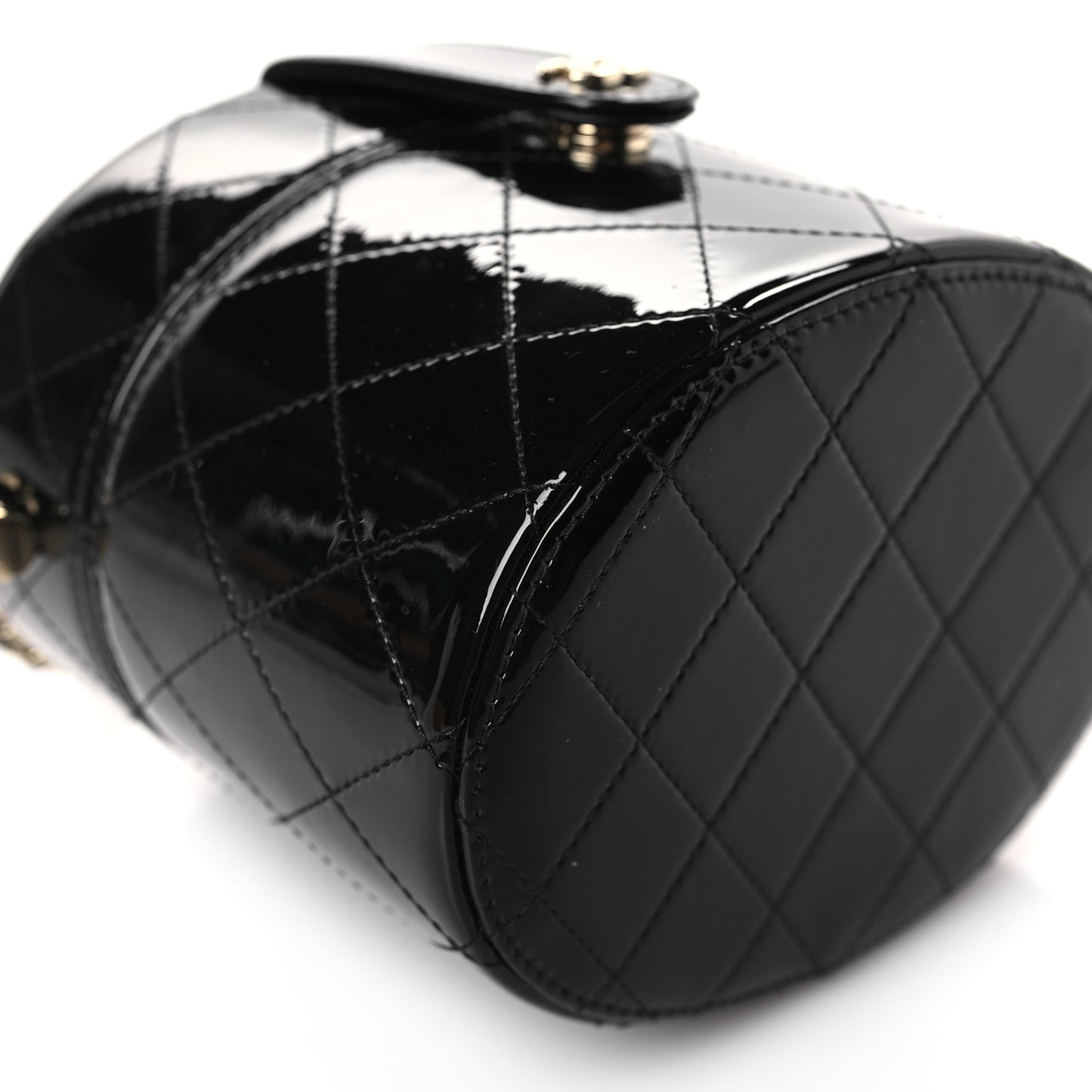 Patent Quilted Round Clutch With Chain Black