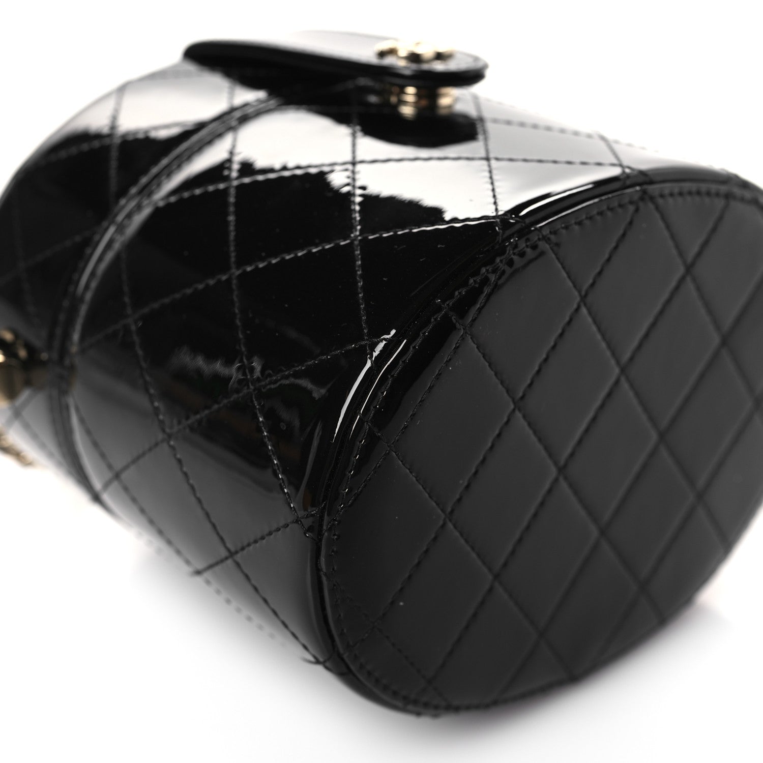 Chanel Patent Quilted Round Clutch With Chain Black 8 of 10