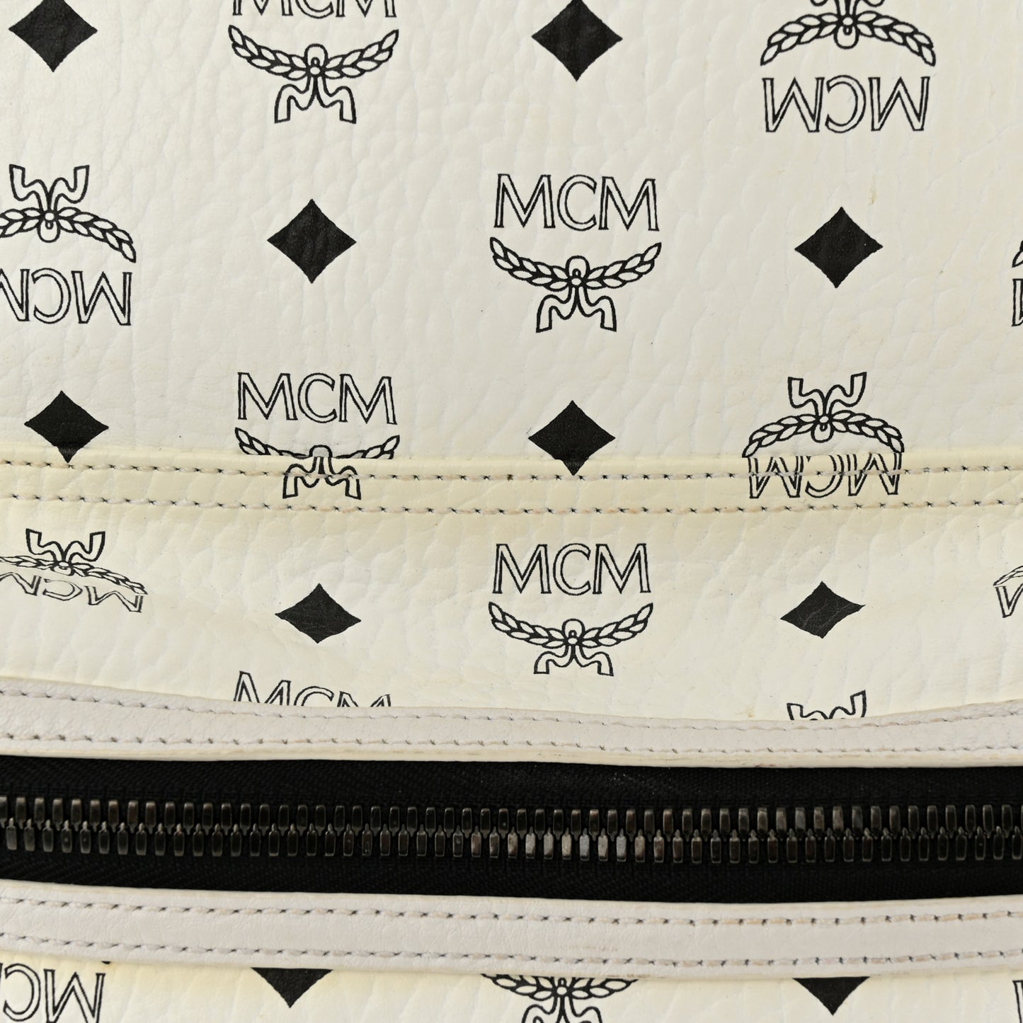 Visetos Medium Side Studs Stark Backpack White