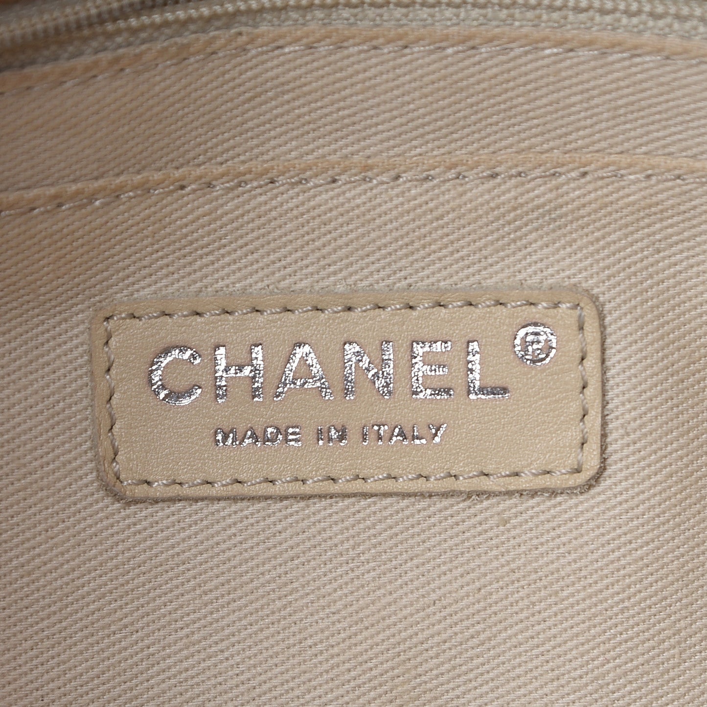 Caviar Medium Timeless CC Flap Beige