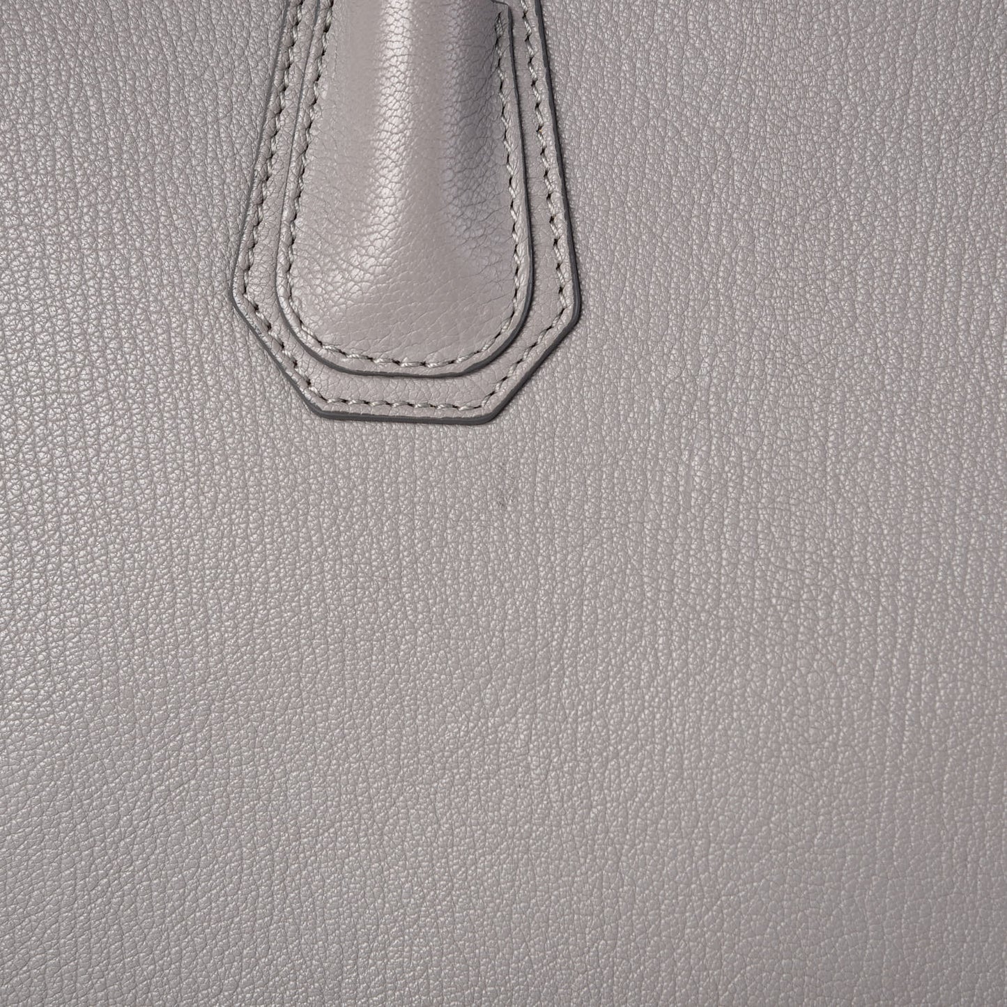 Sugar Goatskin Medium Antigona Pearl Grey