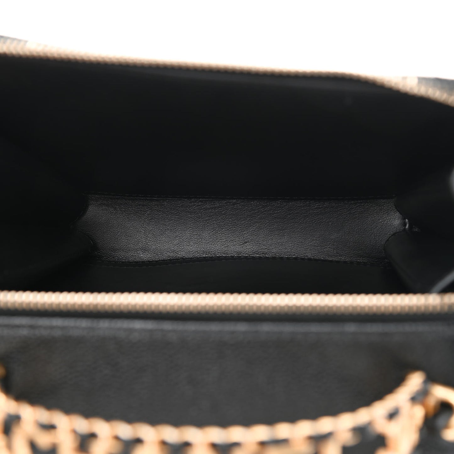Caviar Quilted Small Pick Me Up Vanity Case Black