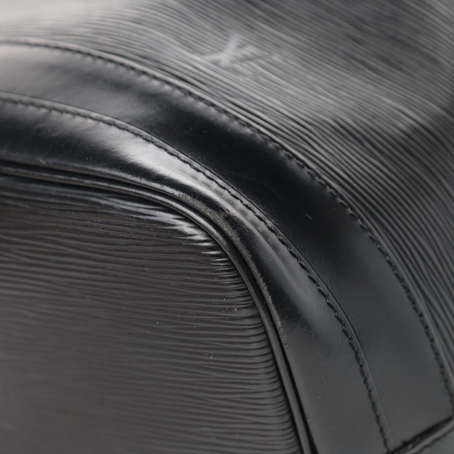 Louis Vuitton Epi Noe Black 9 of 16