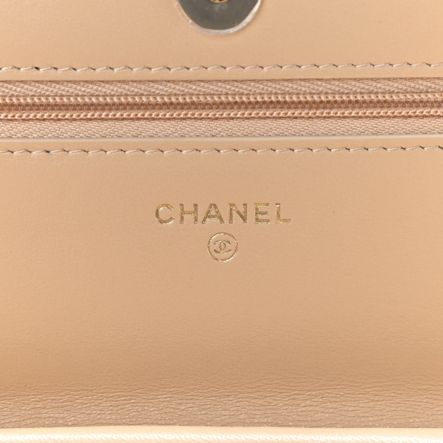 Lambskin Quilted Wallet On Chain WOC Beige Black