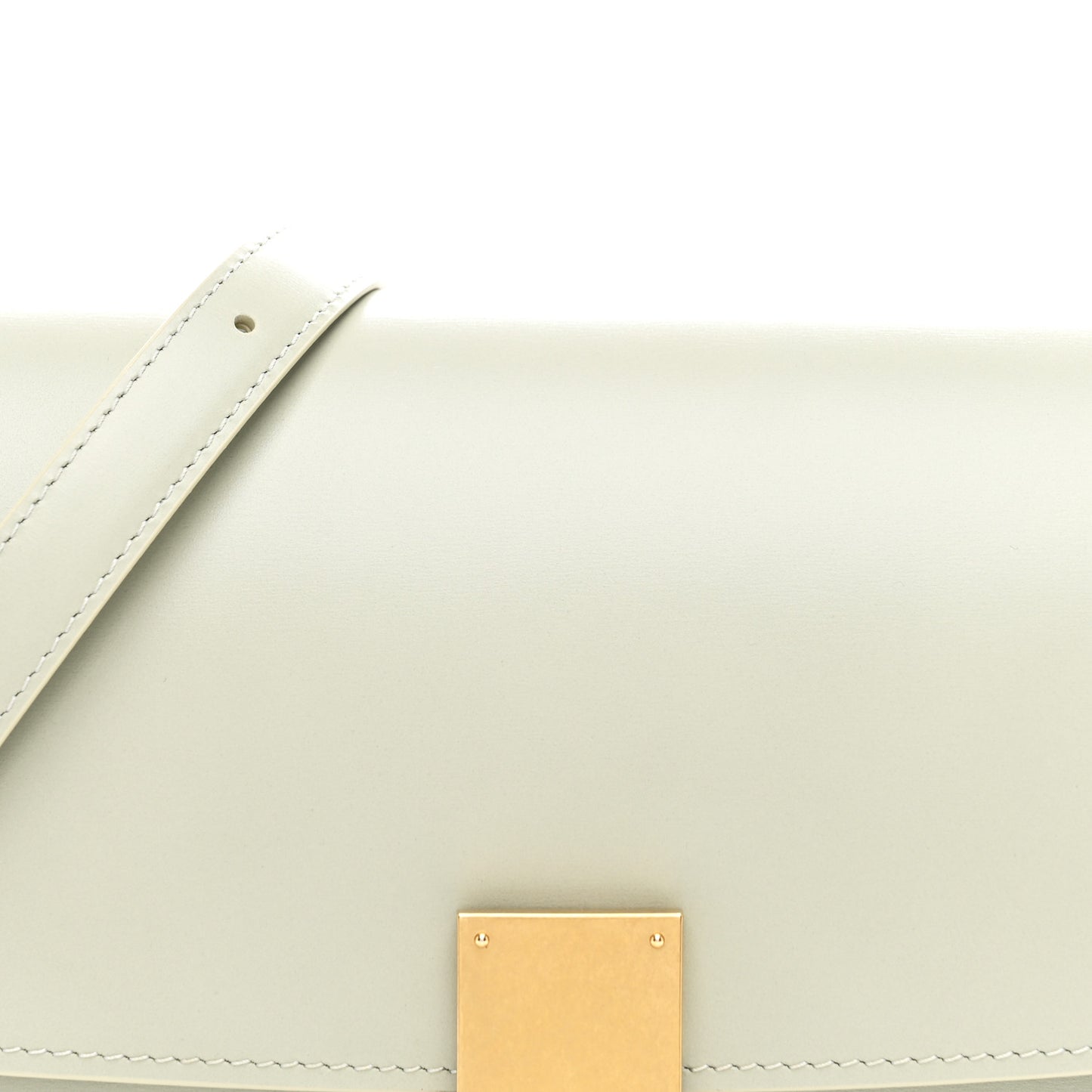 Box Calfskin Medium Classic Box Flap Bag Vert D'eau