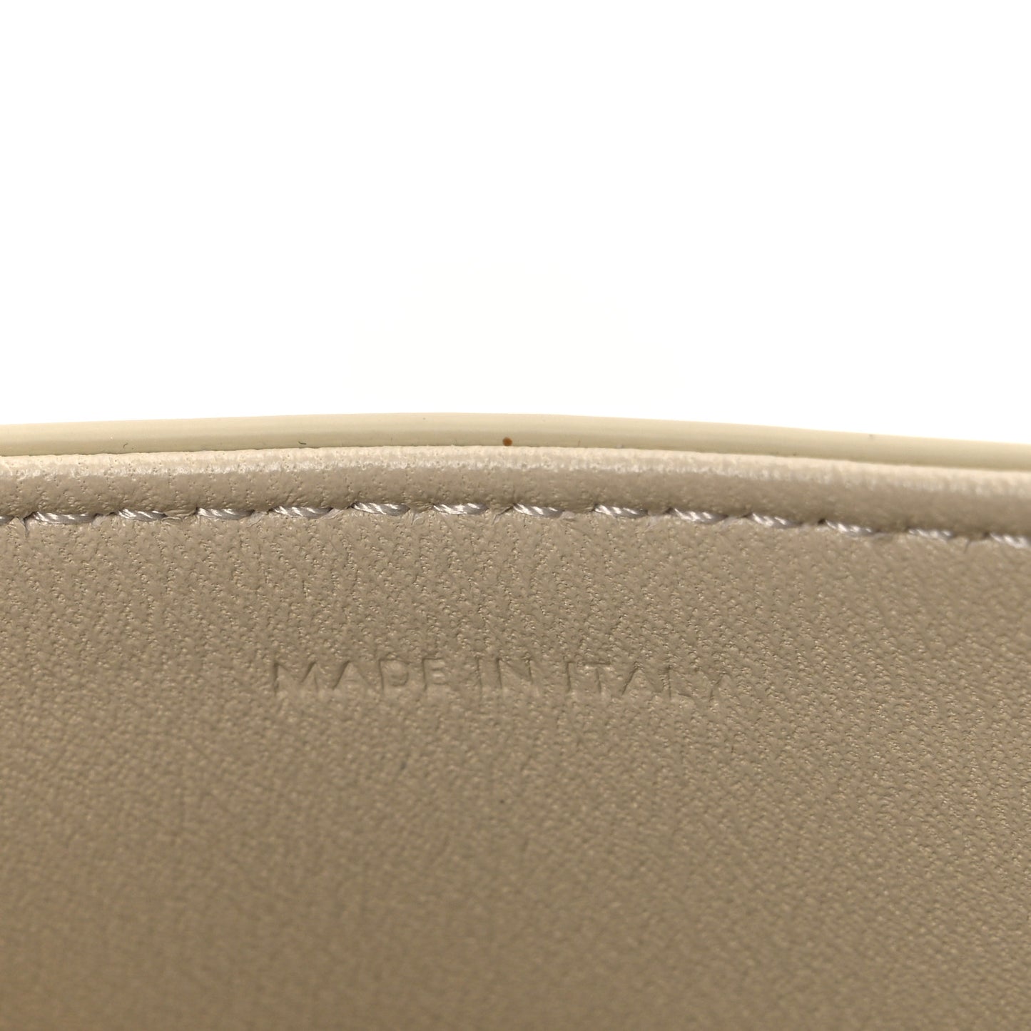 Shiny Calfskin Triomphe Besace Clea Pebble