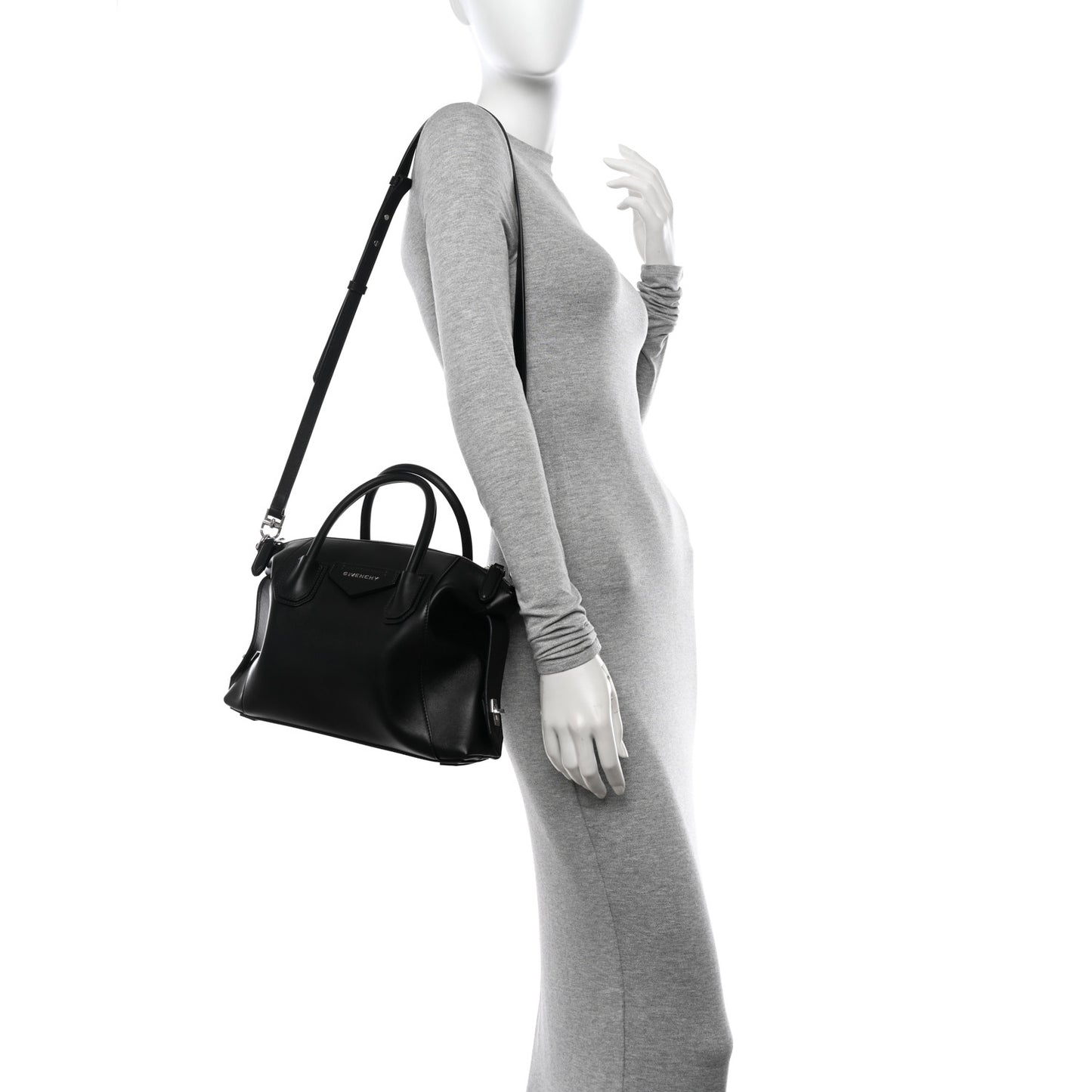 Smooth Calfskin Small Soft Antigona Black