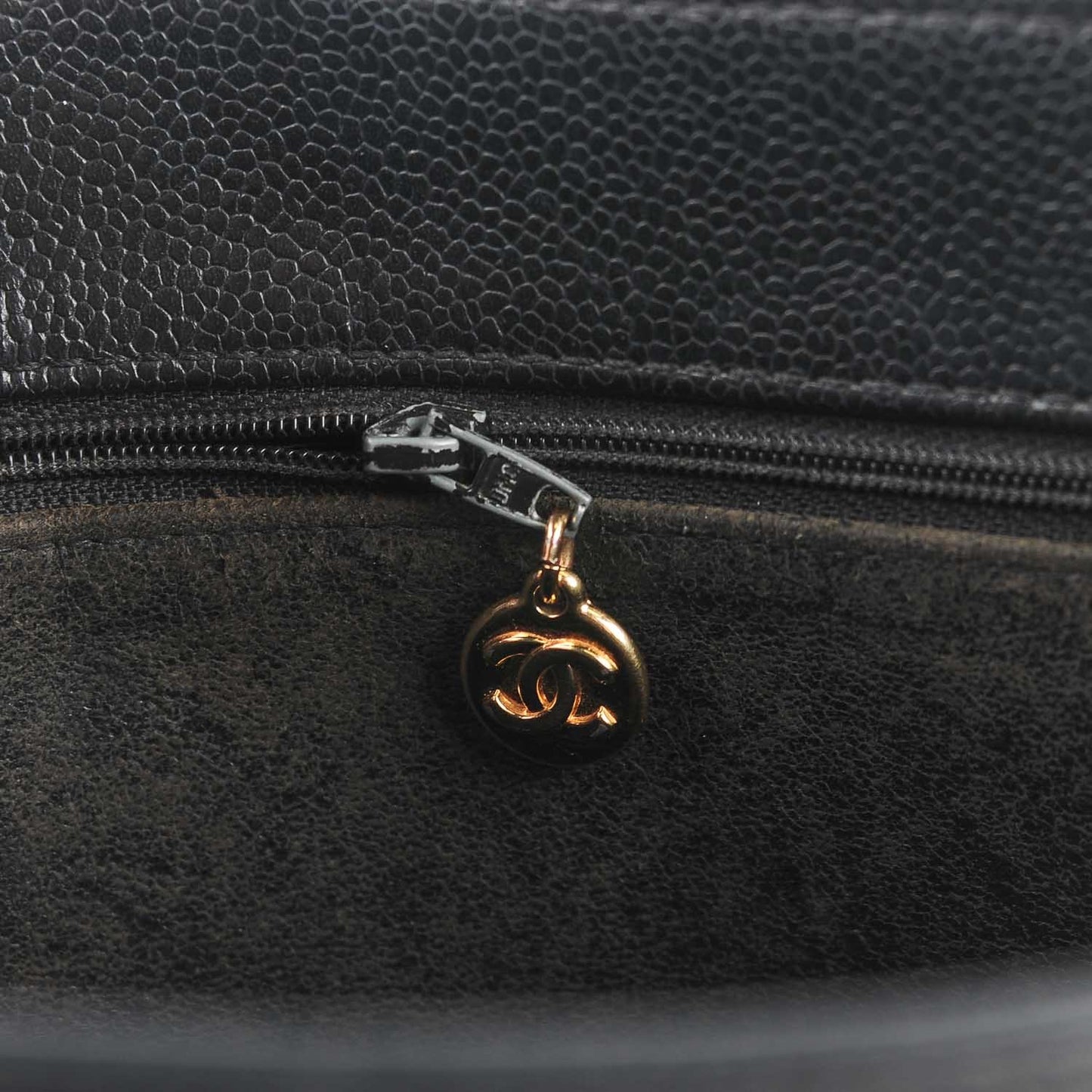 Caviar Shoulder Bag Black