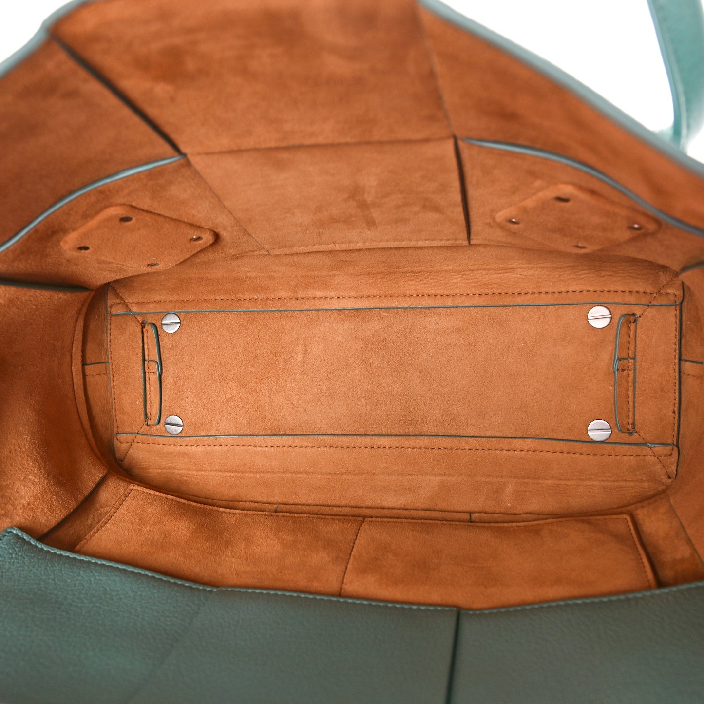 Goatskin Maxi Intrecciato Medium Arco Linoleum