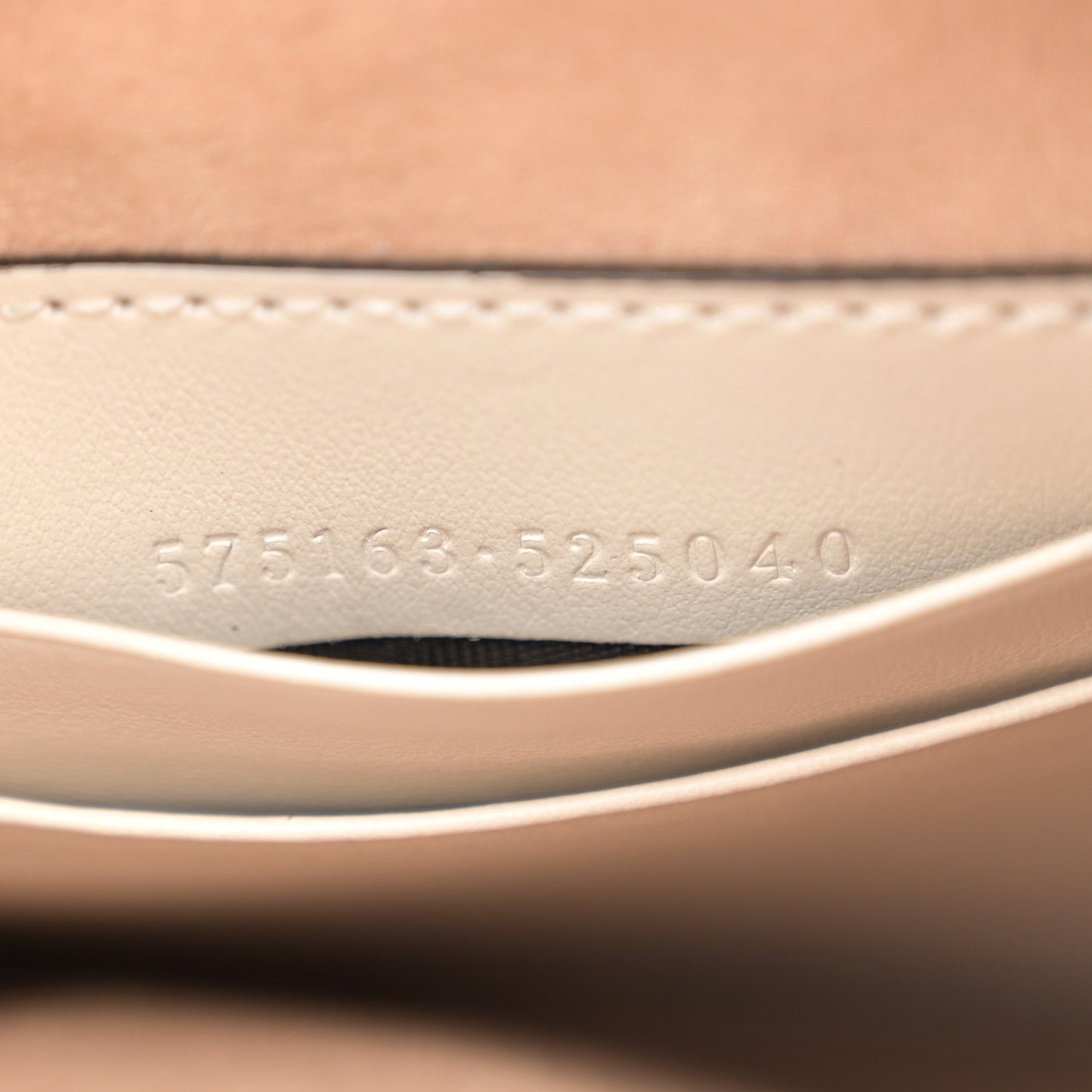 Calfskin Matelasse Mini GG Marmont 2.0 Bucket Bag White