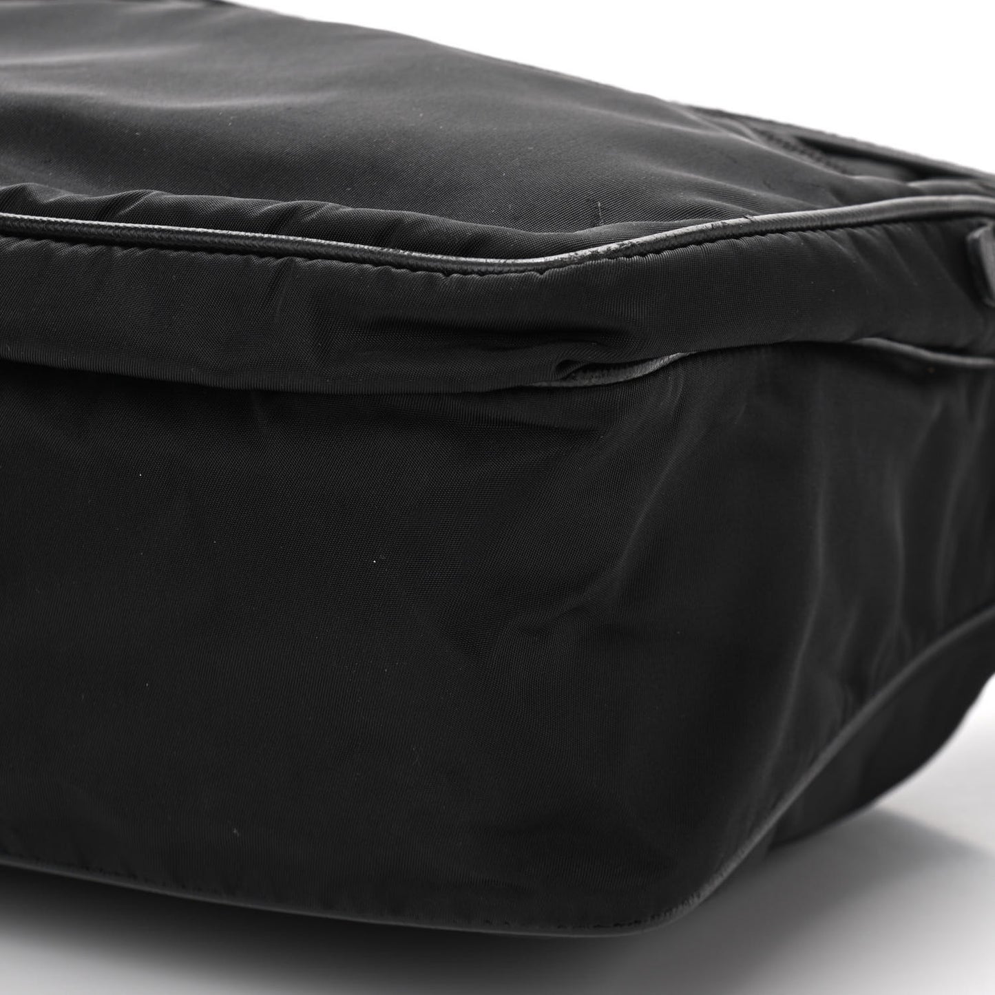 Nylon Tessuto Messenger Bag Black