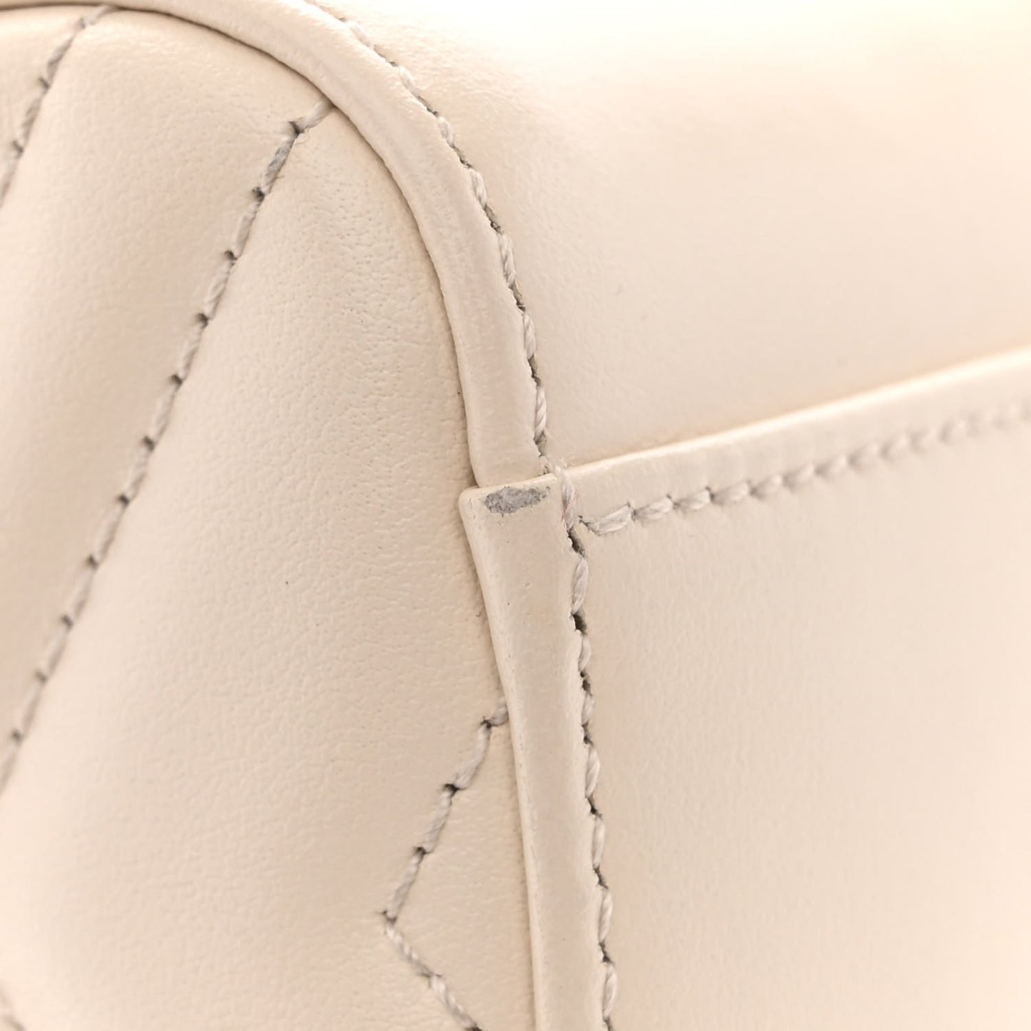 Calfskin Matelasse Mini GG Marmont Top Handle Shoulder Bag White