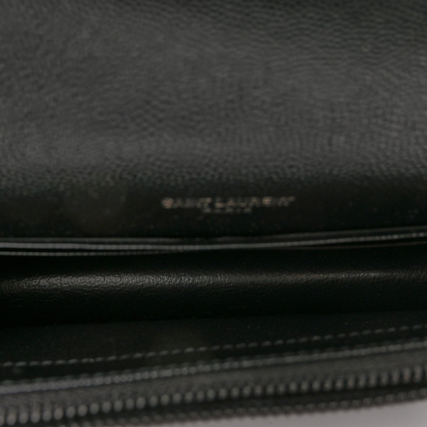 Grain De Poudre Matelasse Chevron Monogram Monochrome Envelope Chain Wallet Black