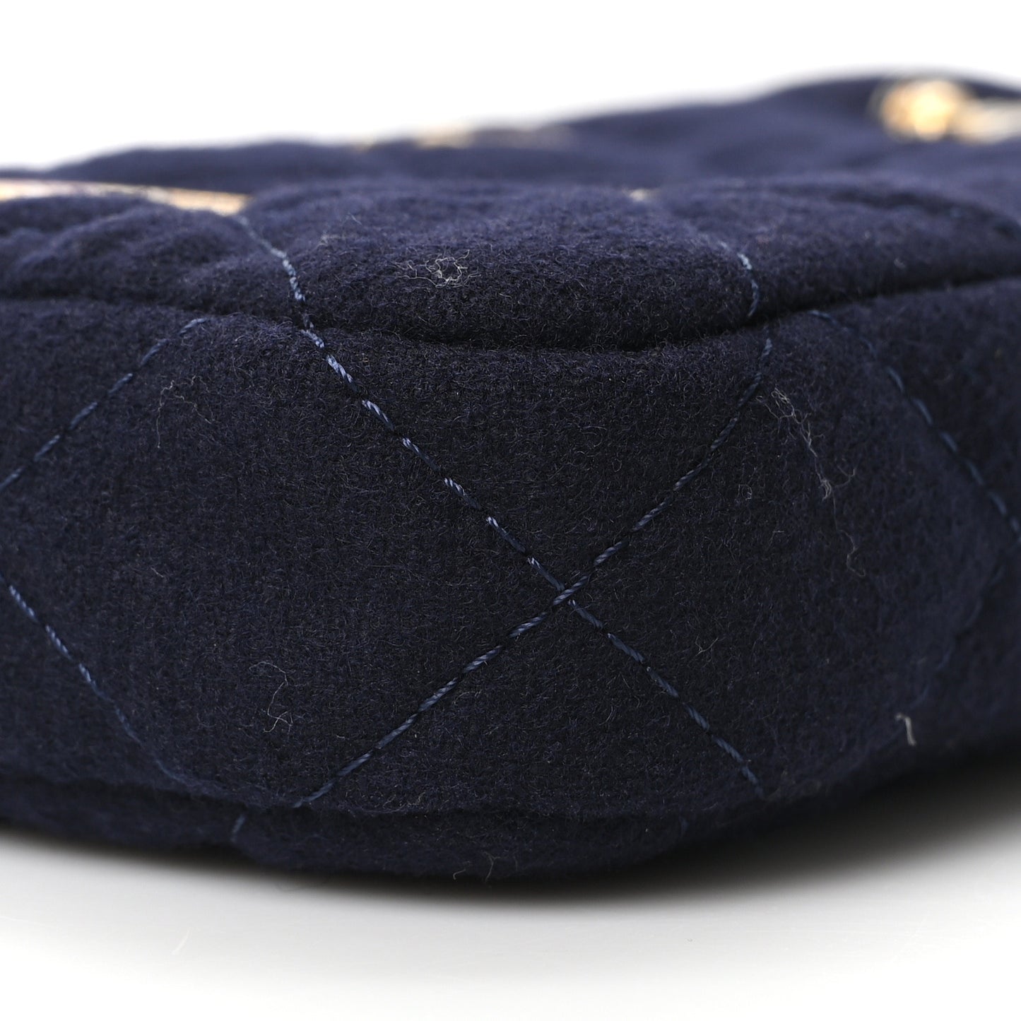 Felt Quilted Paris-Hamburg Charms Small Clutch With Chain  Dark Navy