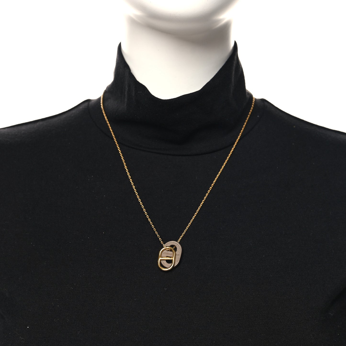 Swift O'Maillon Pendant Necklace Etoupe