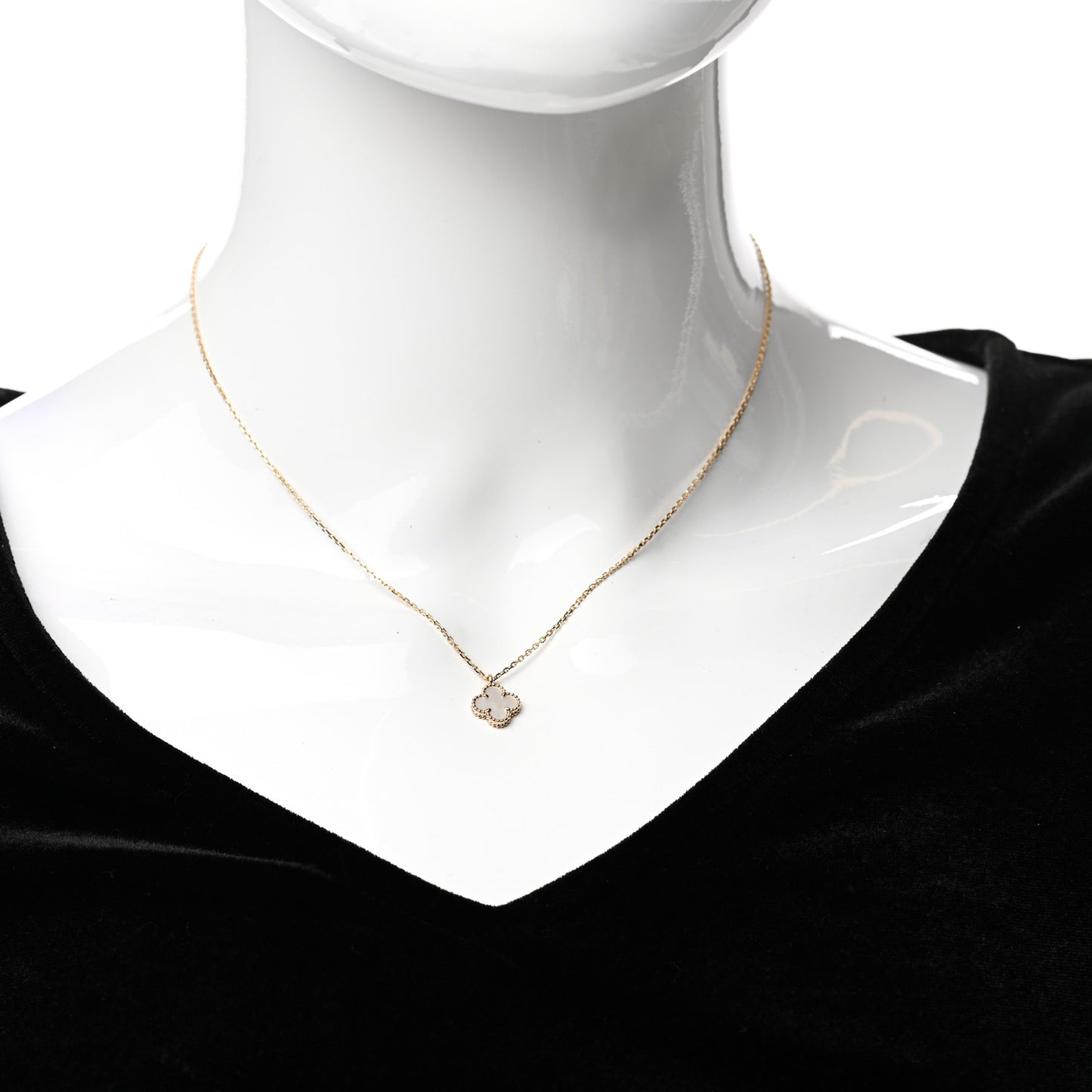 18K Yellow Gold Mother of Pearl Sweet Alhambra Pendant Necklace