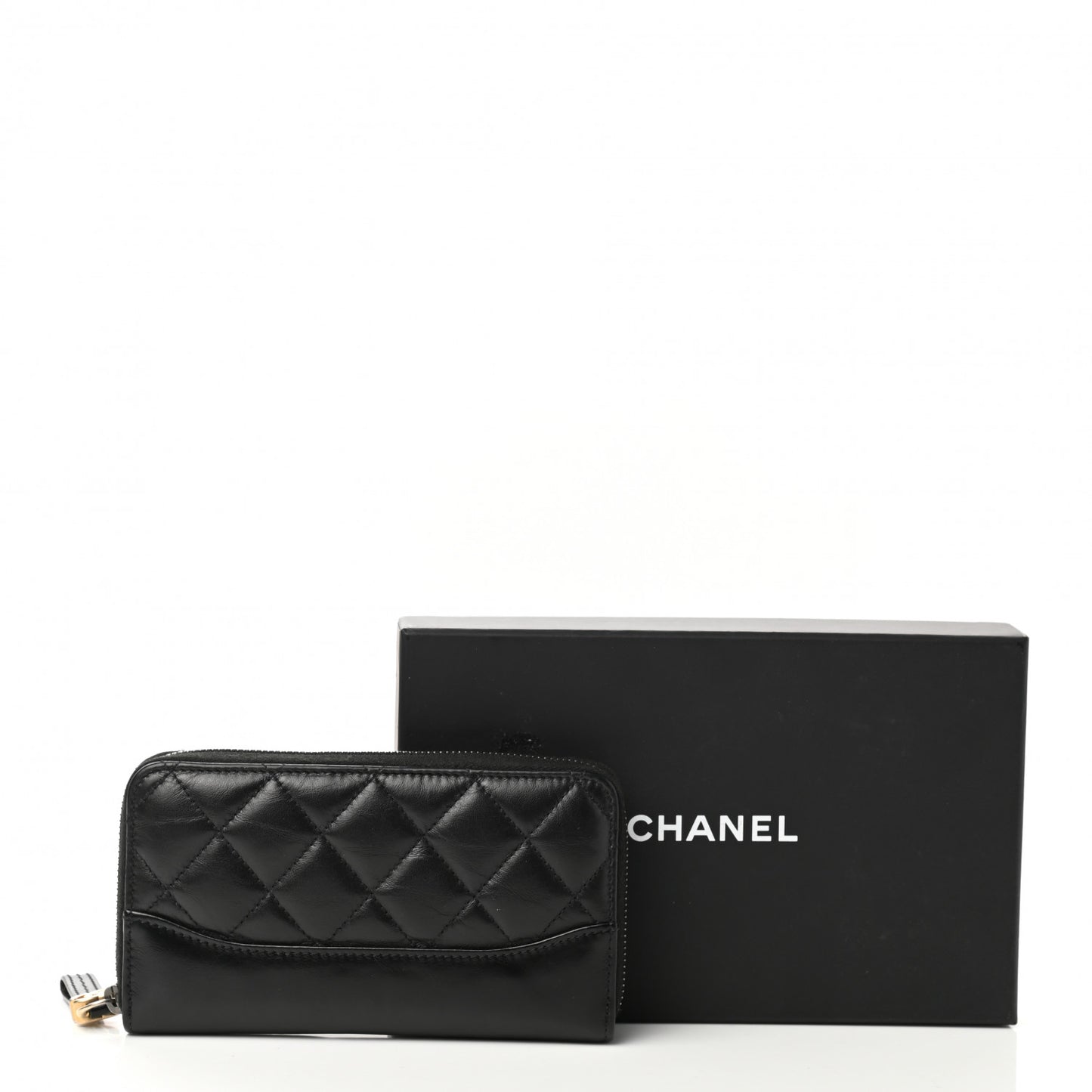 Aged Calfskin Quilted Small Gabrielle Zip Around Wallet Black