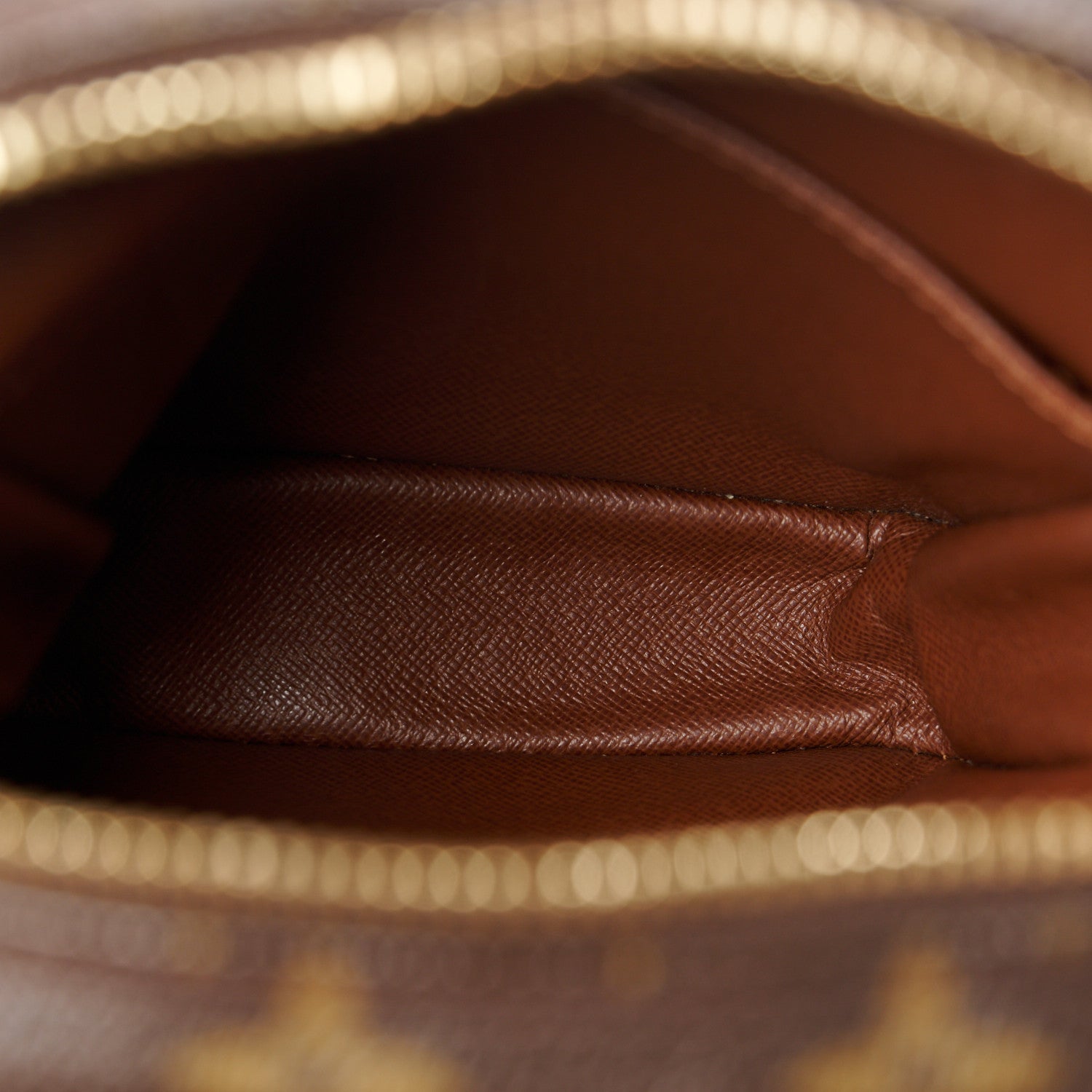 Louis Vuitton Monogram Danube 21 5 of 10