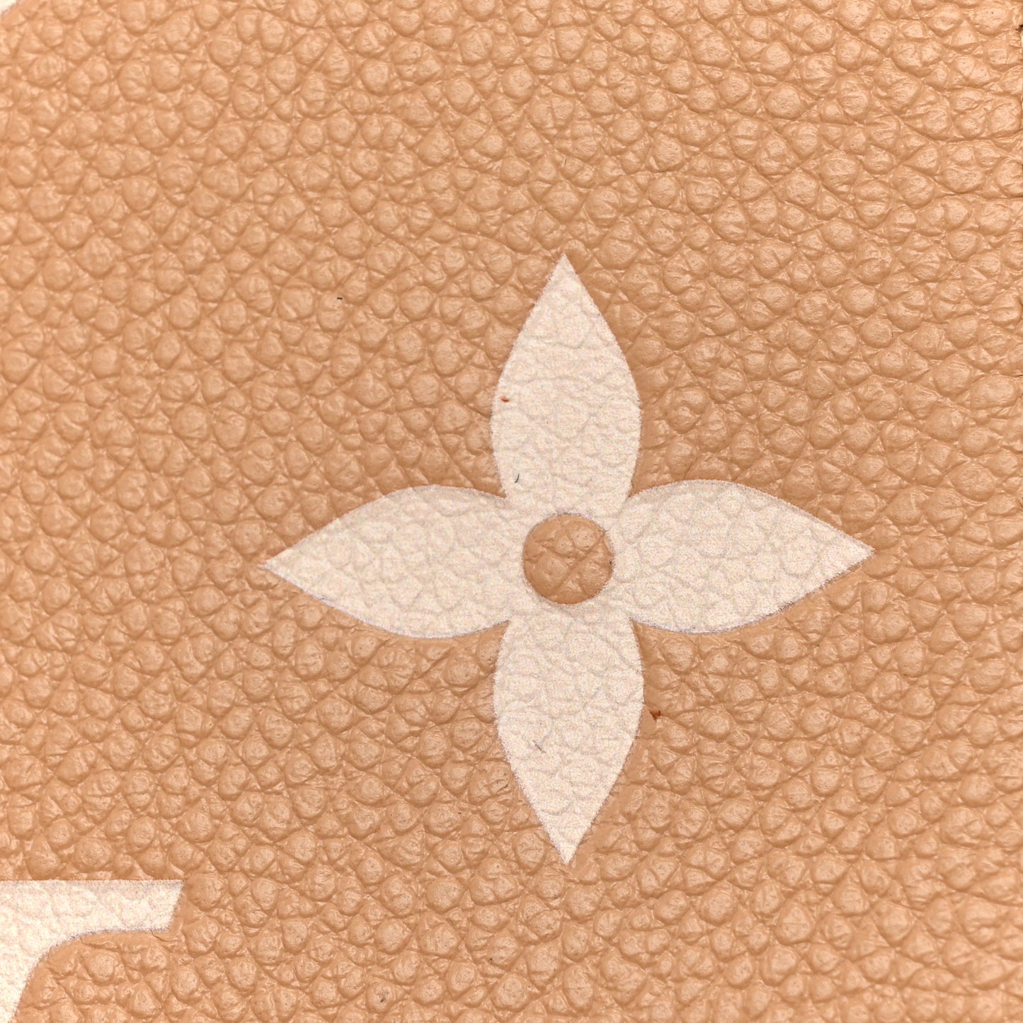 Empreinte Monogram Giant Victorine Wallet Arizona Creme