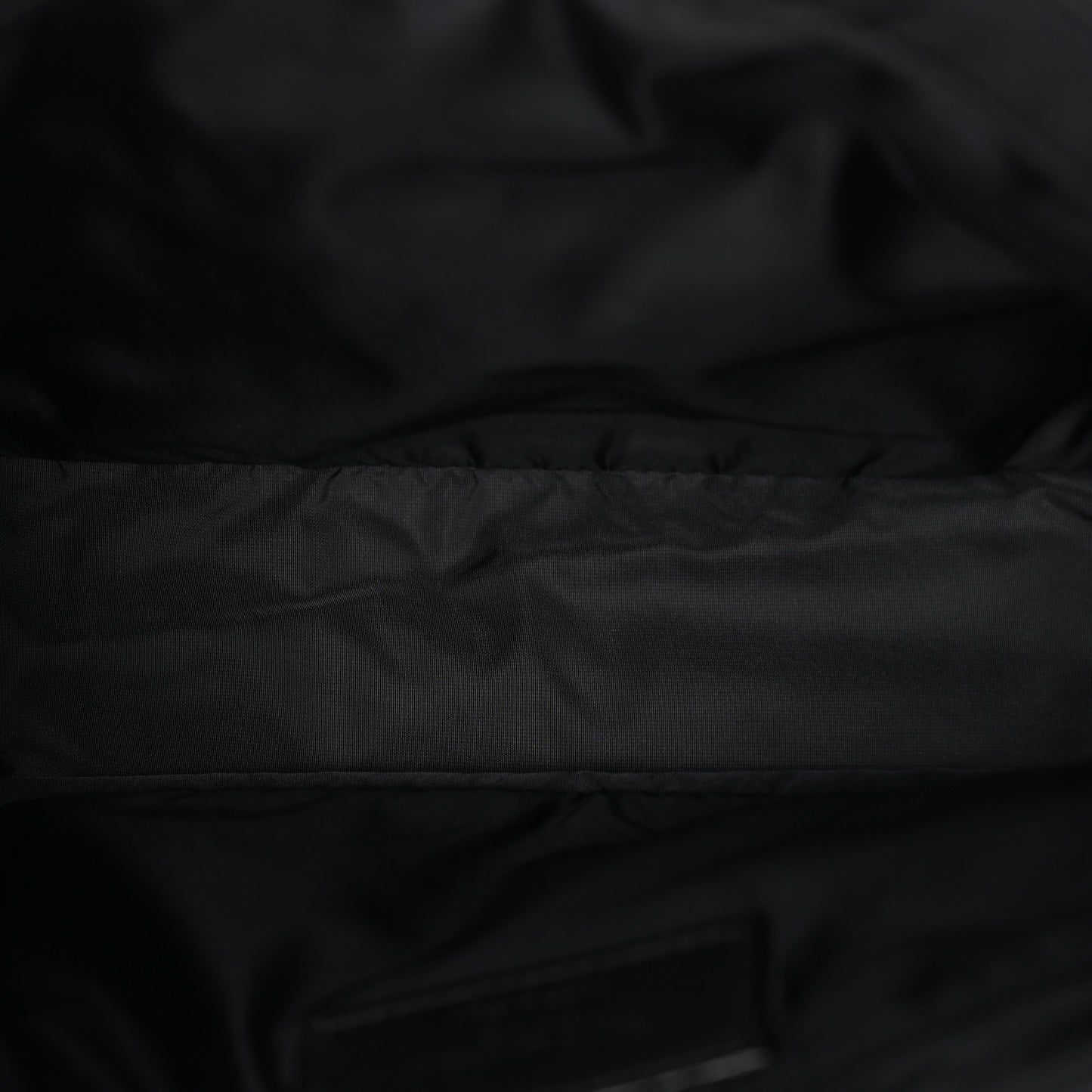 Econyl Nylon Le 5 A 7 Hobo Black White