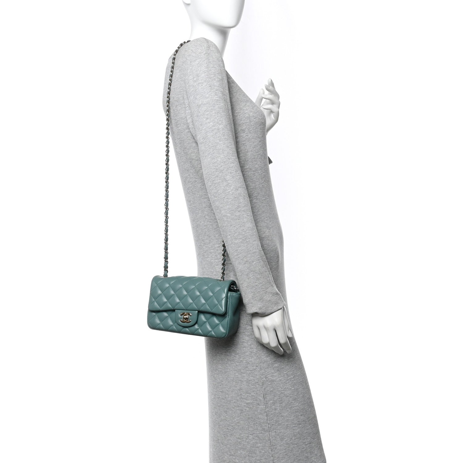 CHANEL シャネル　パンプス　深緑 Chanel Lambskin Quilted Mini Rectangular Flap Green 1833131