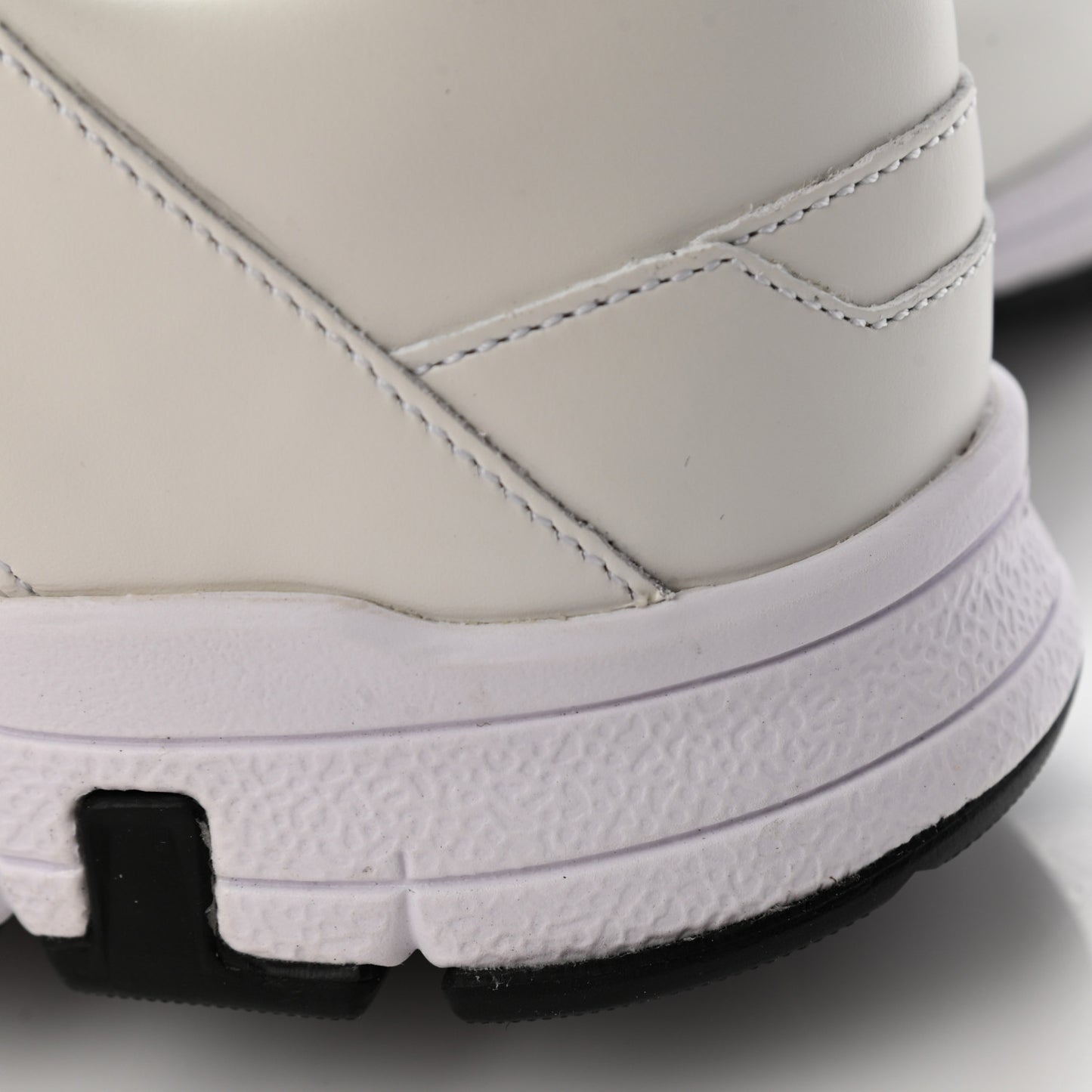 Calfskin Womens Interlocking G Sneakers 37 White