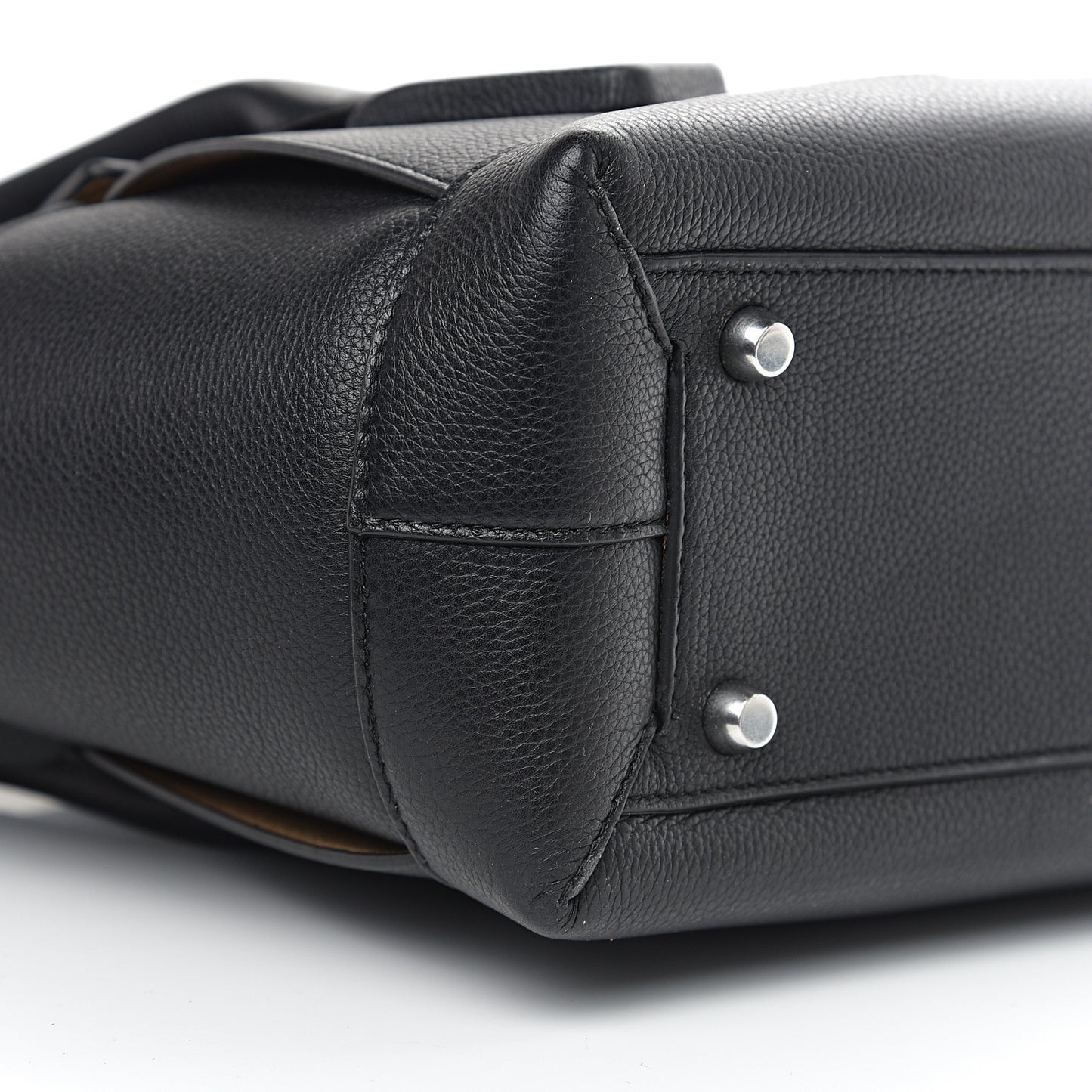 Grained Calfskin Maxi Intrecciato Medium Arco Black