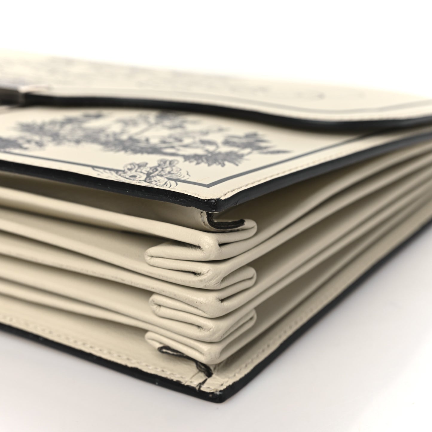 Calfskin Pouch Ivory Black