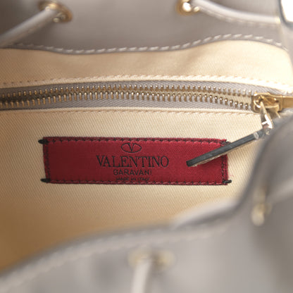 Valentino Garavani Vitello Rockstud Bucket Bag Perla 6 of 9