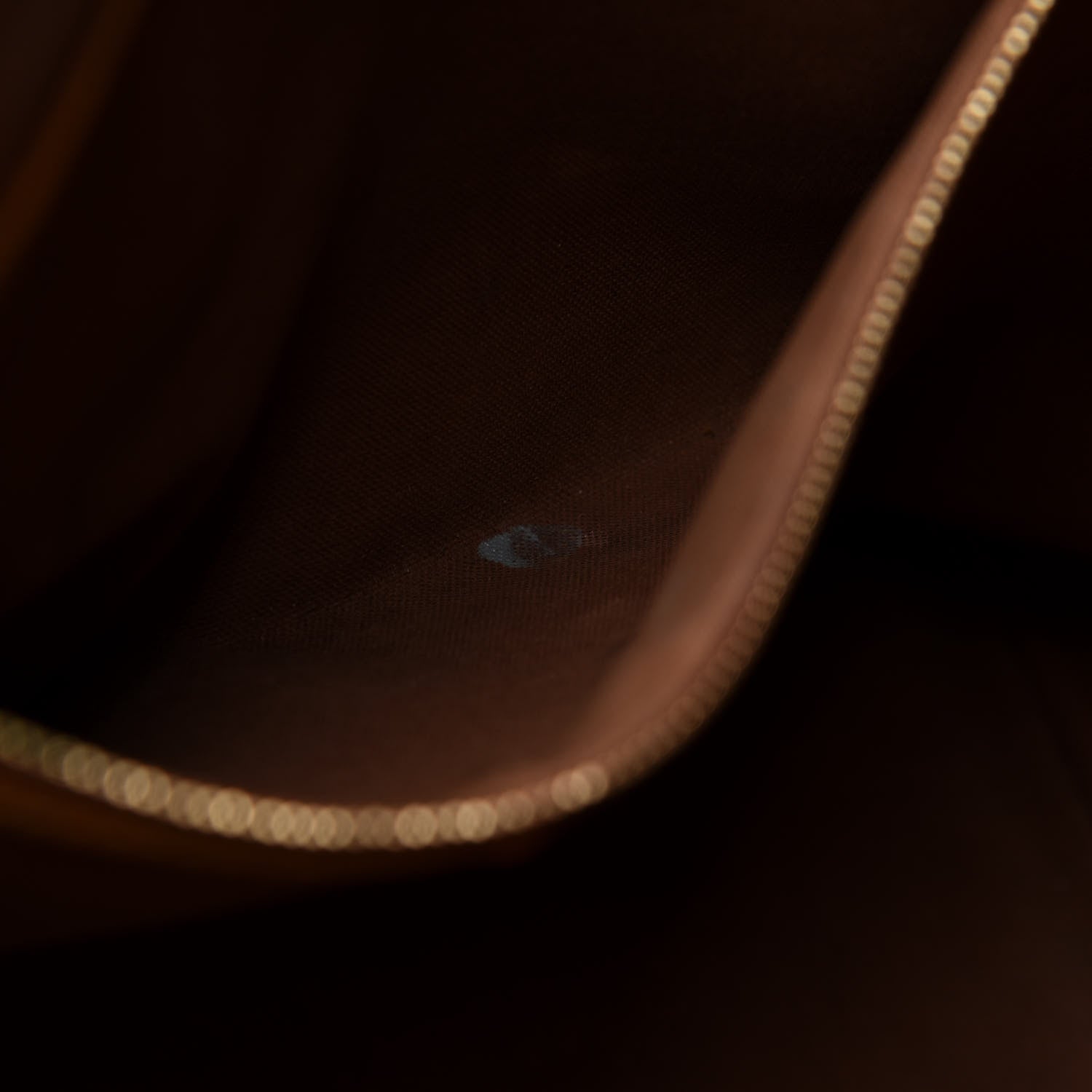 Louis Vuitton Monogram Cabas Mezzo 12 of 14