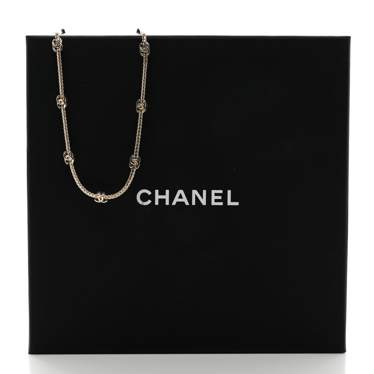Metal CC Short Chain Necklace Gold
