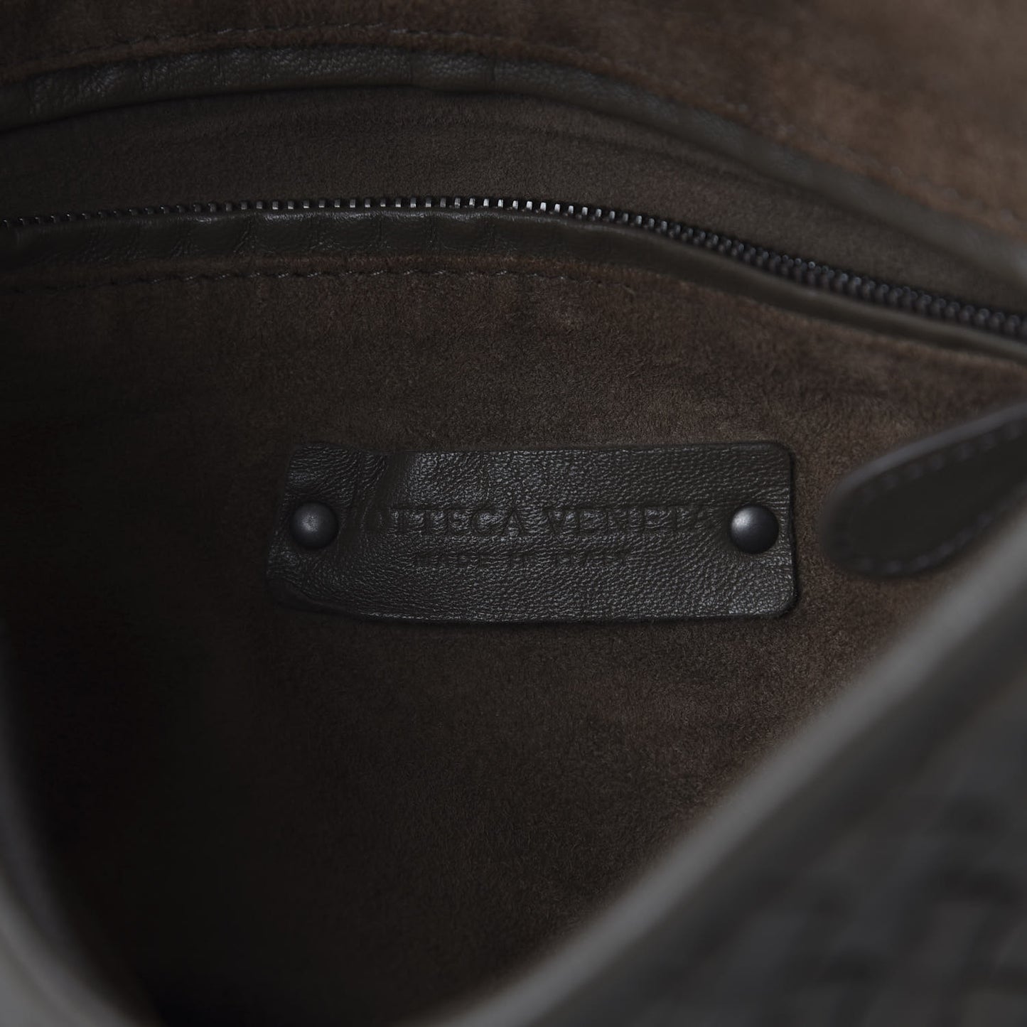 Nappa Intrecciato Medium Veneta Hobo Shadow