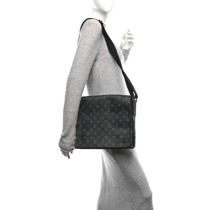 Louis Vuitton Monogram Eclipse District MM 2 of 9