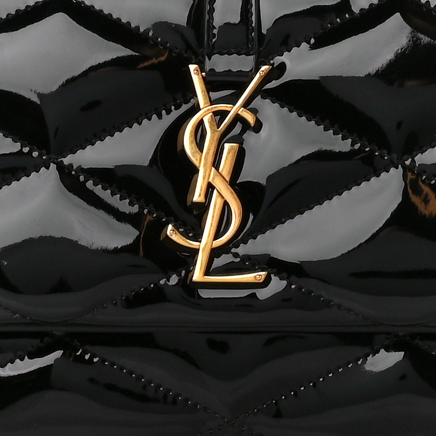 Patent Quilted Le 57 Diamond Shoulder Bag Black