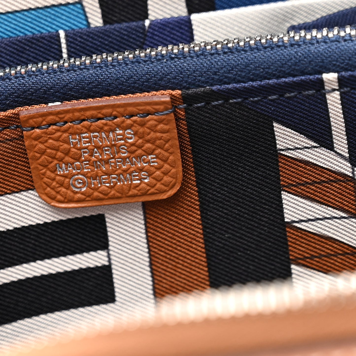Epsom Silk'in Compact Wallet Gold