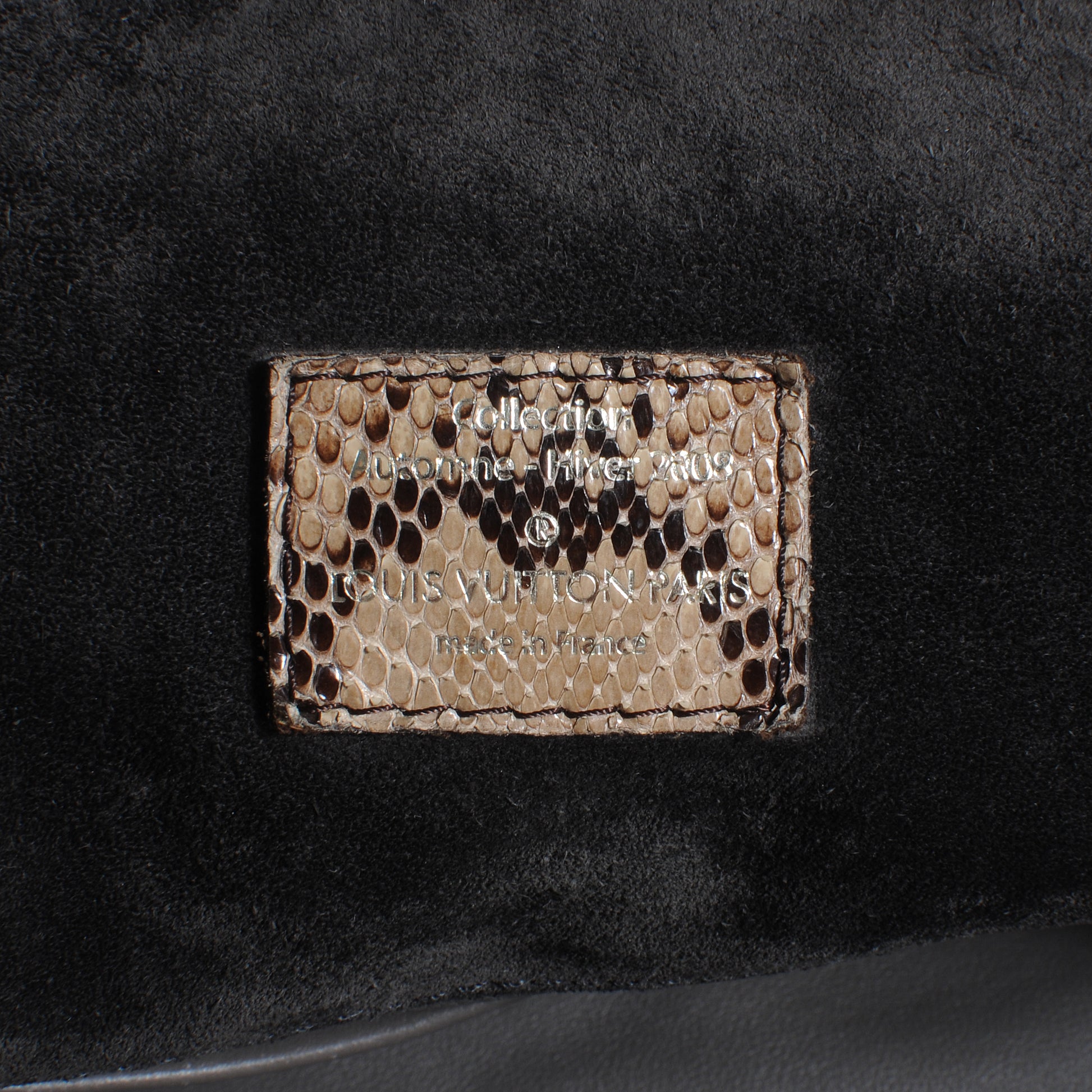 Louis Vuitton Suede Python Monogram Whisper GM Khol 5 of 7