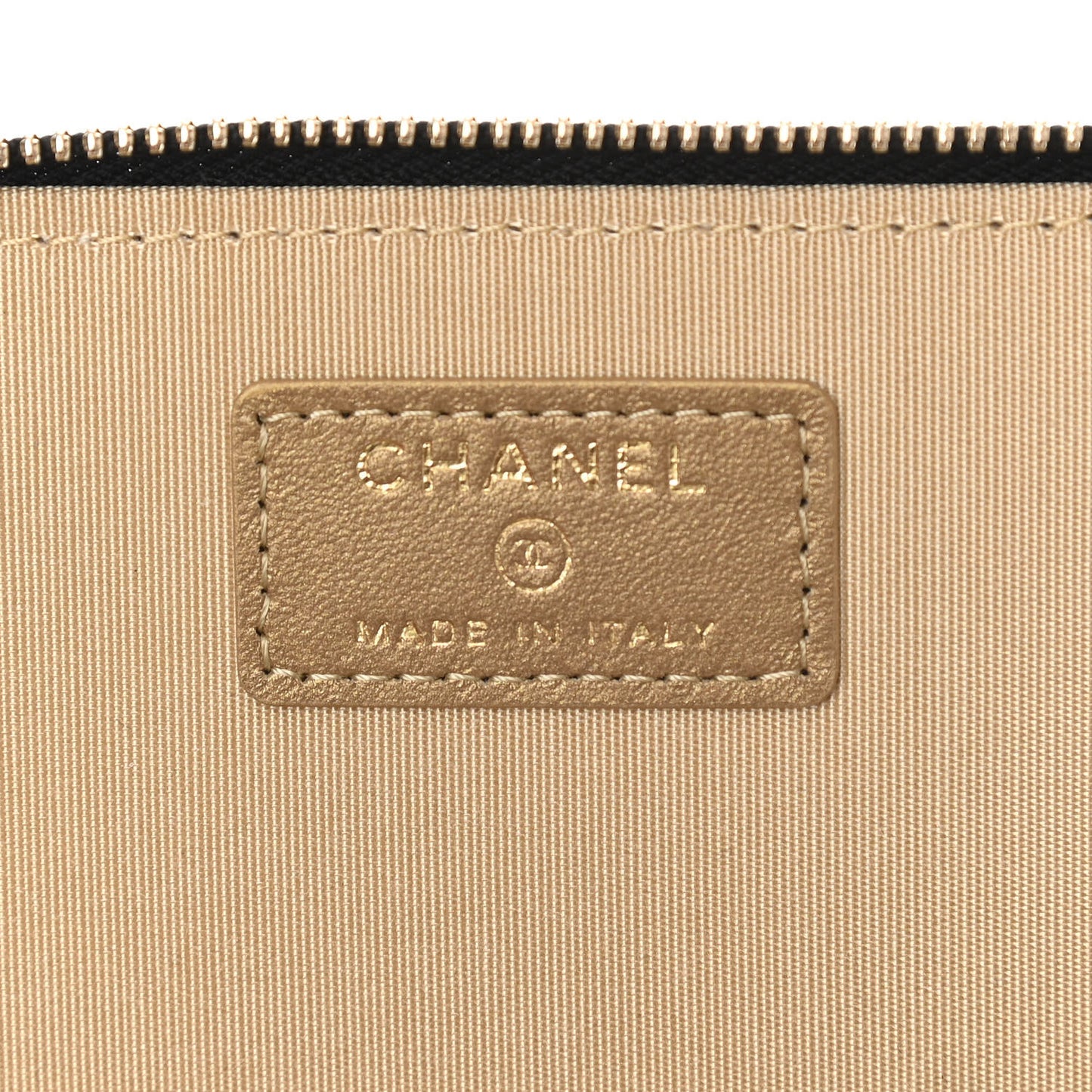 Lambskin Quilted Pearl Crush Small Vanity Case With Chain Black