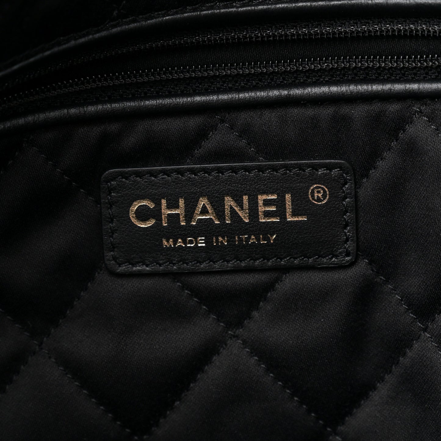 Shiny Calfskin Quilted Small Chanel 22 Black