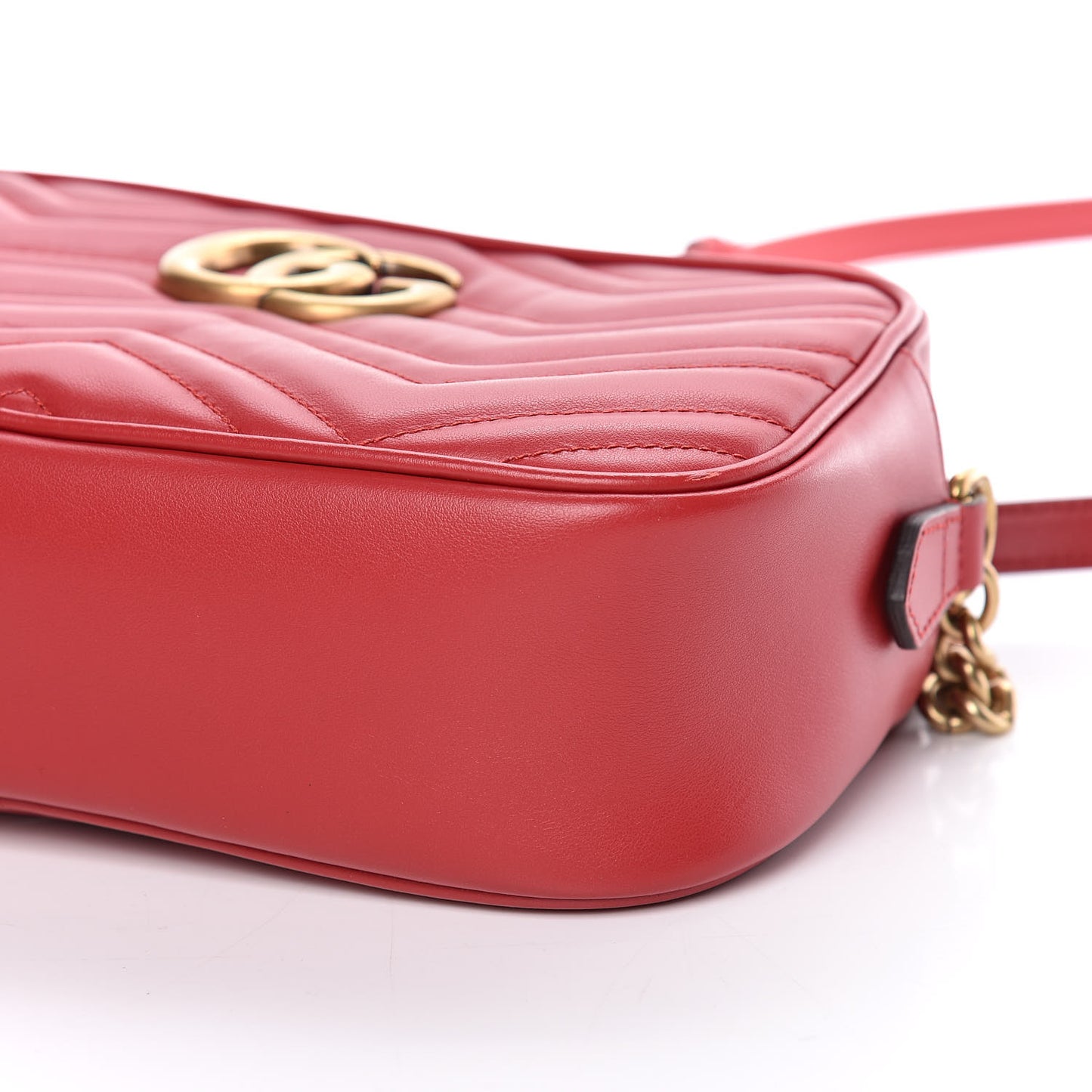 Calfskin Matelasse Small GG Marmont Chain Shoulder Bag Hibiscus Red