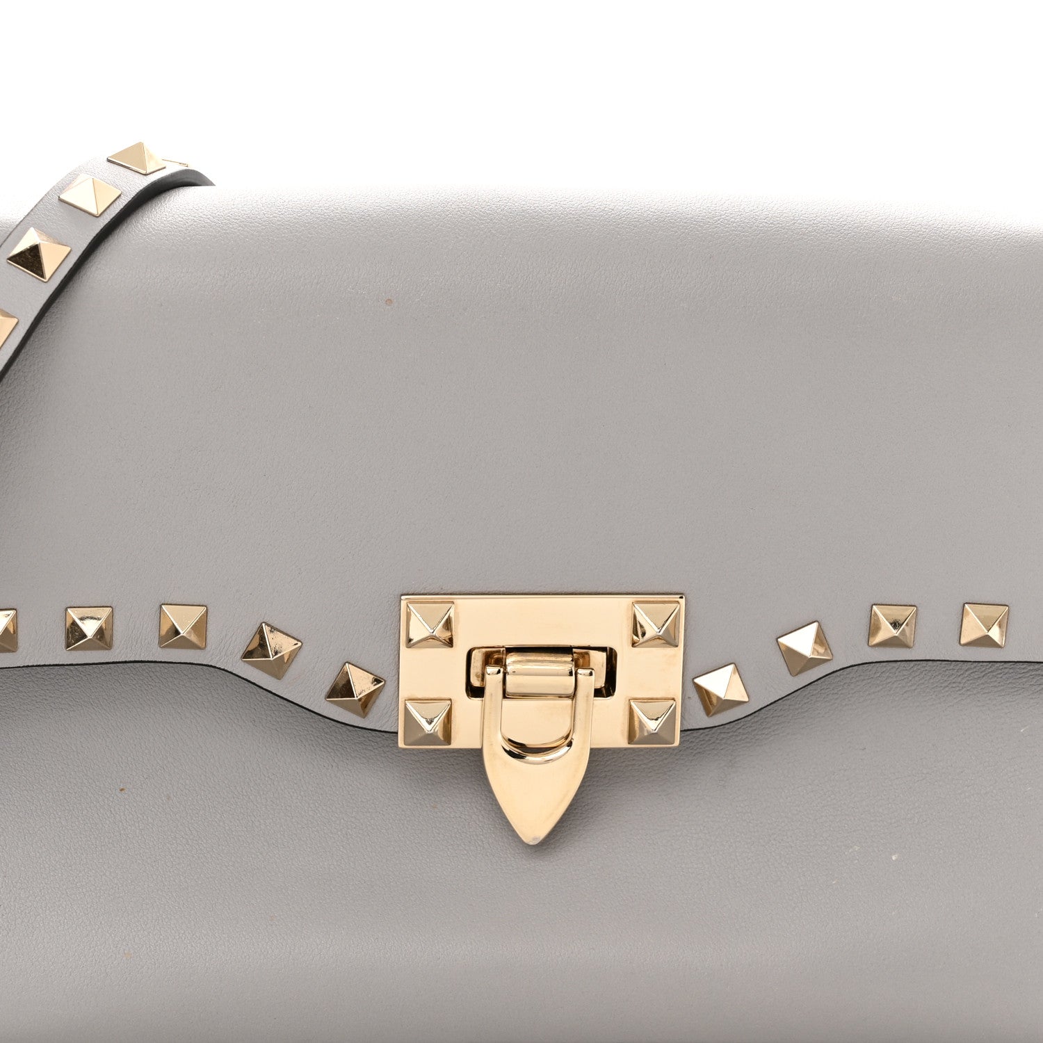 Valentino Garavani Pebbled Calfskin Medium Rockstud Flip Lock Crossbody Bag Pastel Grey 7 of 12