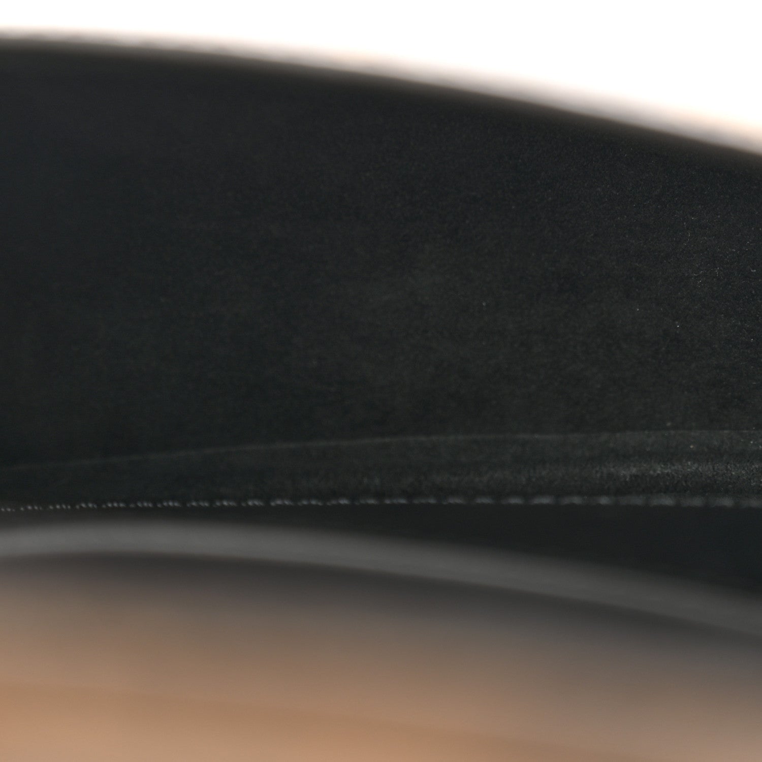 Louis Vuitton Reverse Monogram Tilsitt 5 of 11
