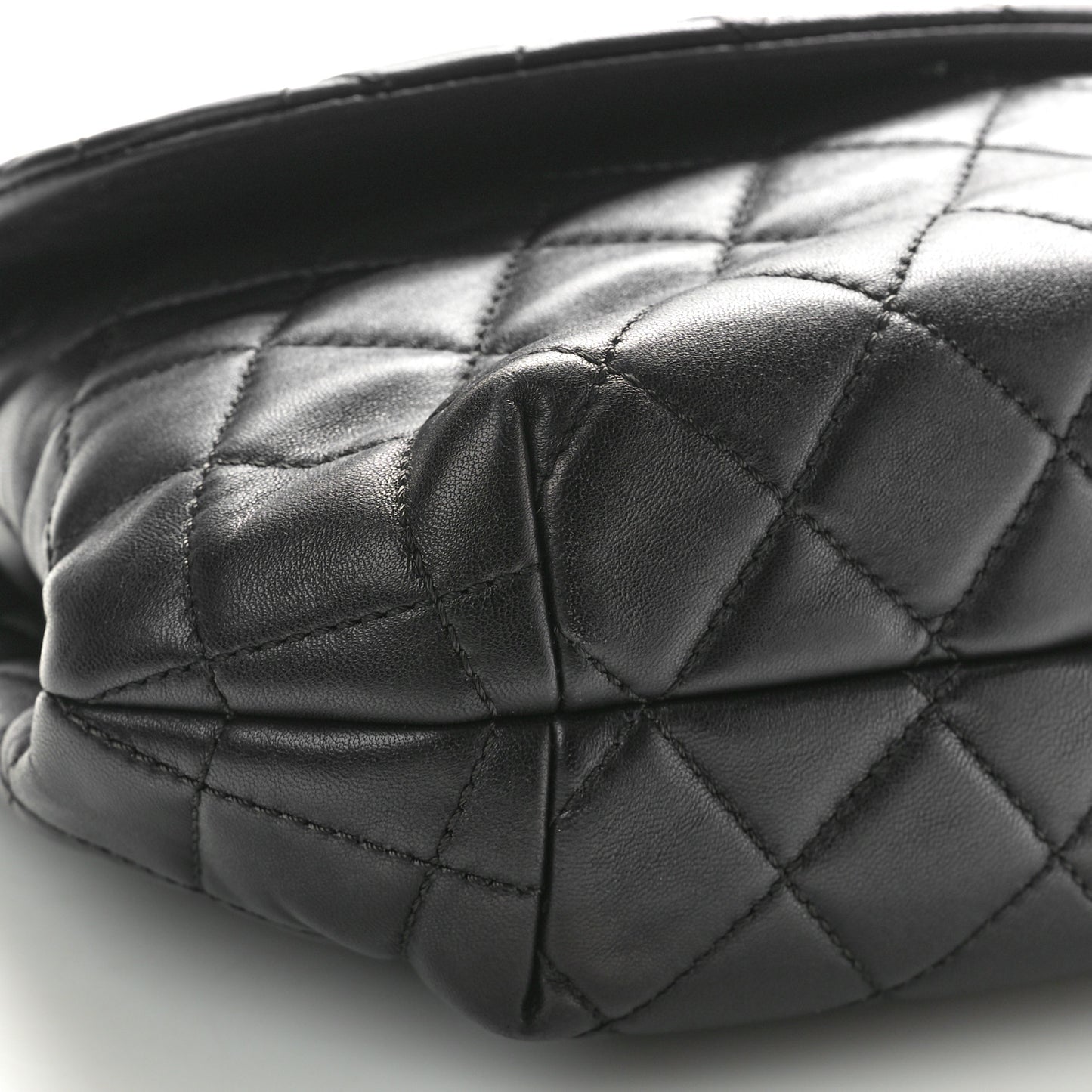 Lambskin Quilted Large Daily Supple Flap Black