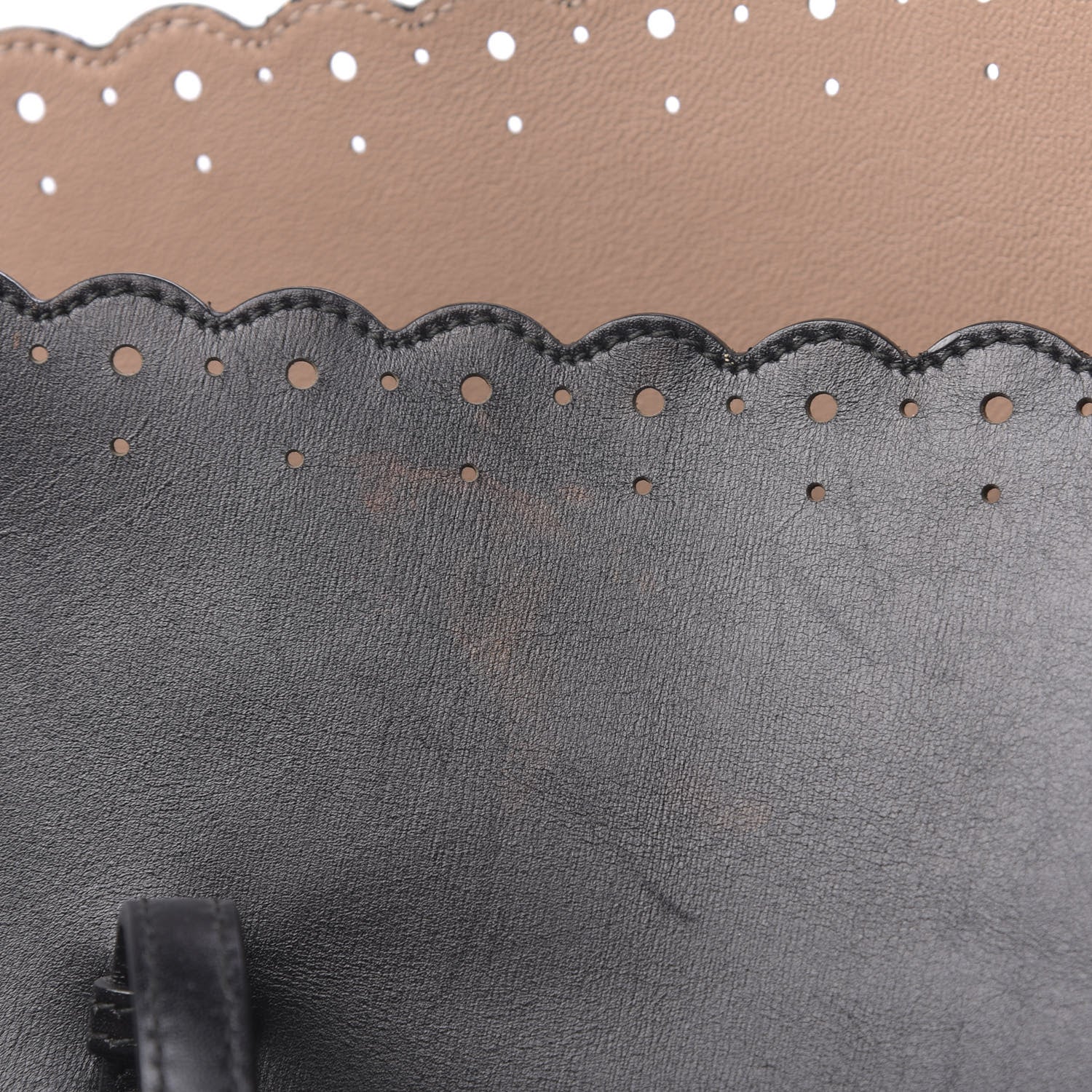 Alaia Calfskin Scalloped Trim Cabas MM Black 7 of 20