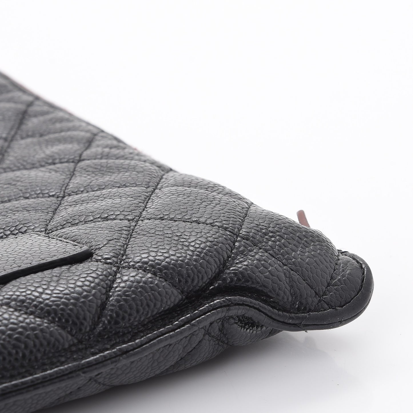 Caviar Quilted Large Slide Pouch Black