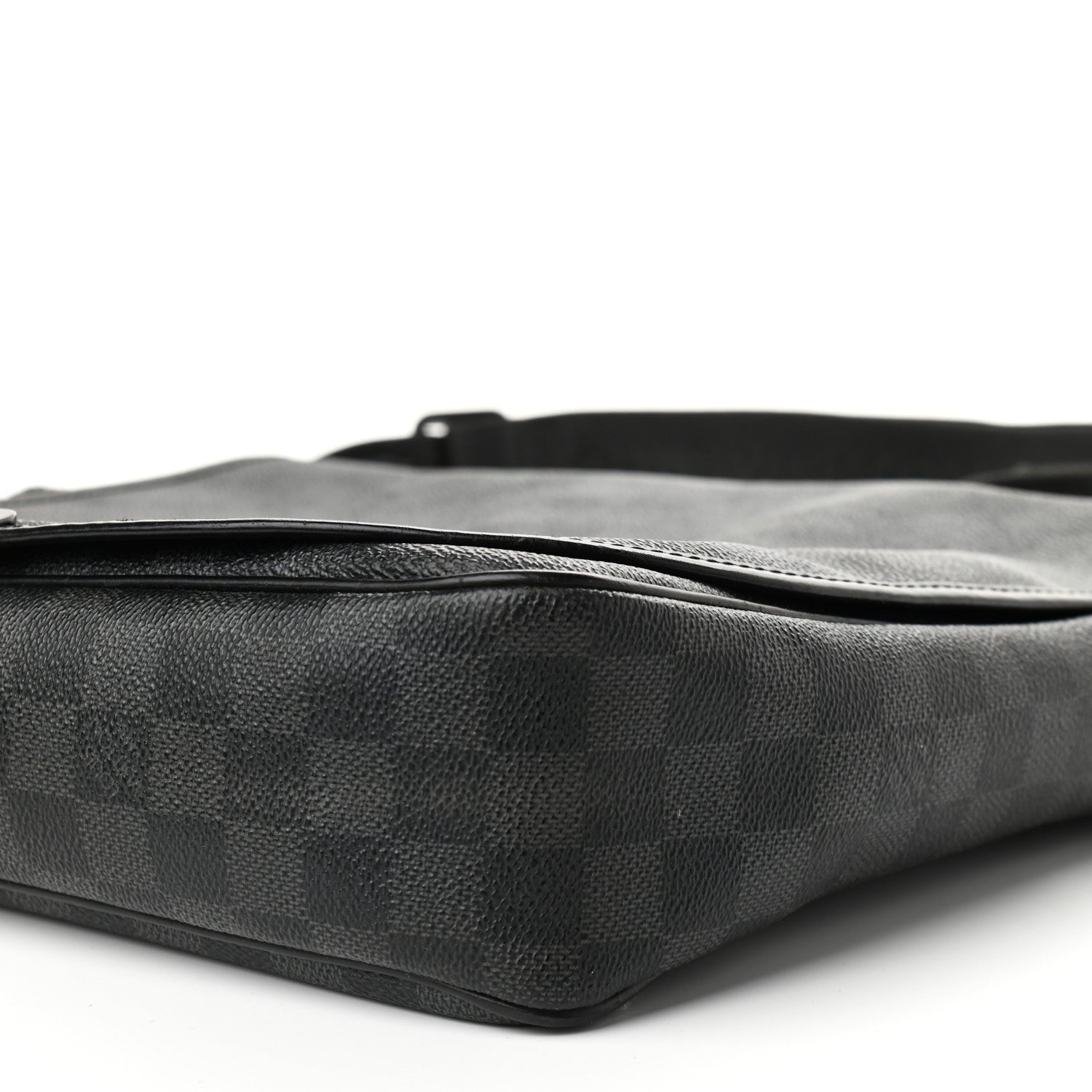 Louis Vuitton Damier Graphite Daniel MM 7 of 7