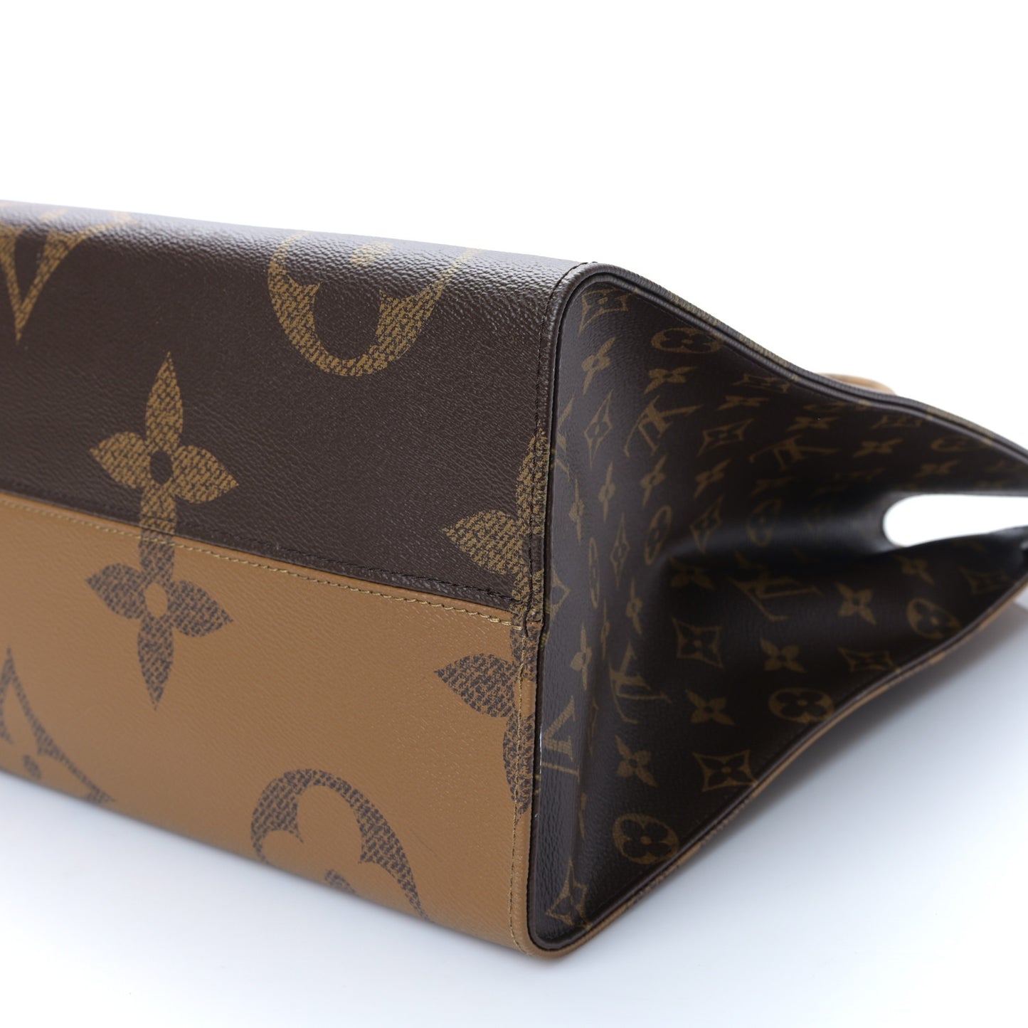 Reverse Monogram Giant Onthego GM